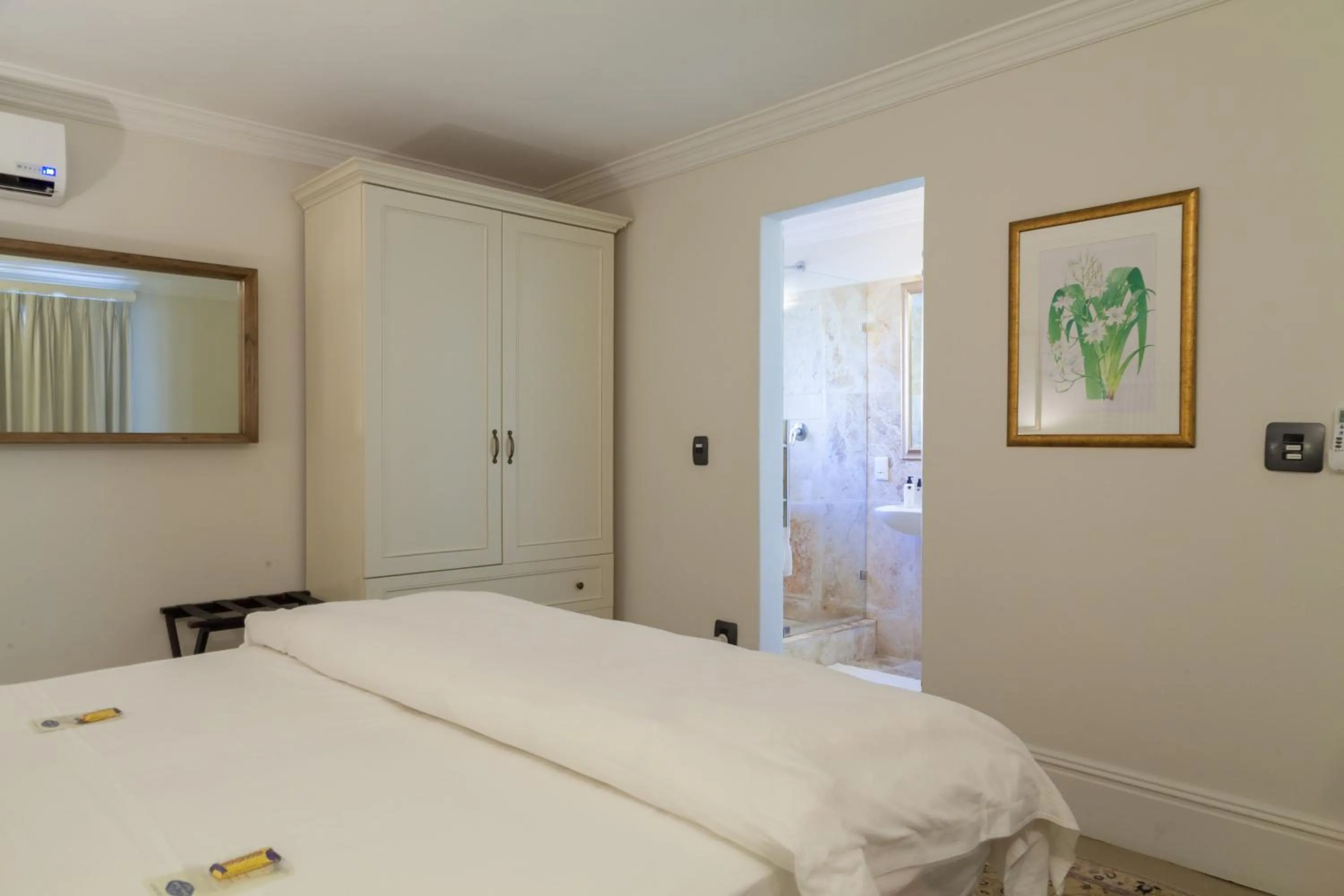 Bedroom, Bed in Auberge Daniella