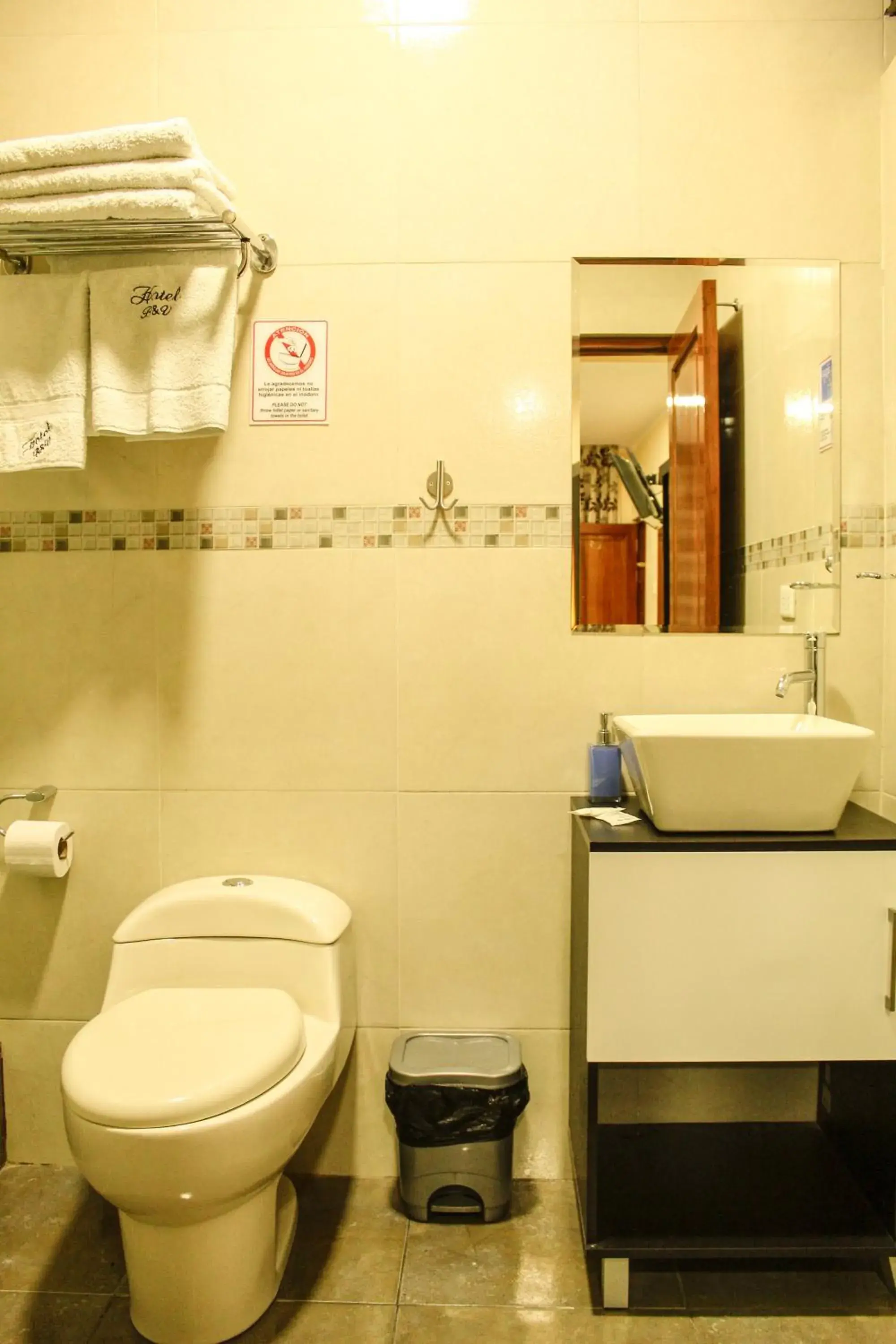 Classic Triple Room in Hotel B&V Classic Triple Room in Hotel B&V