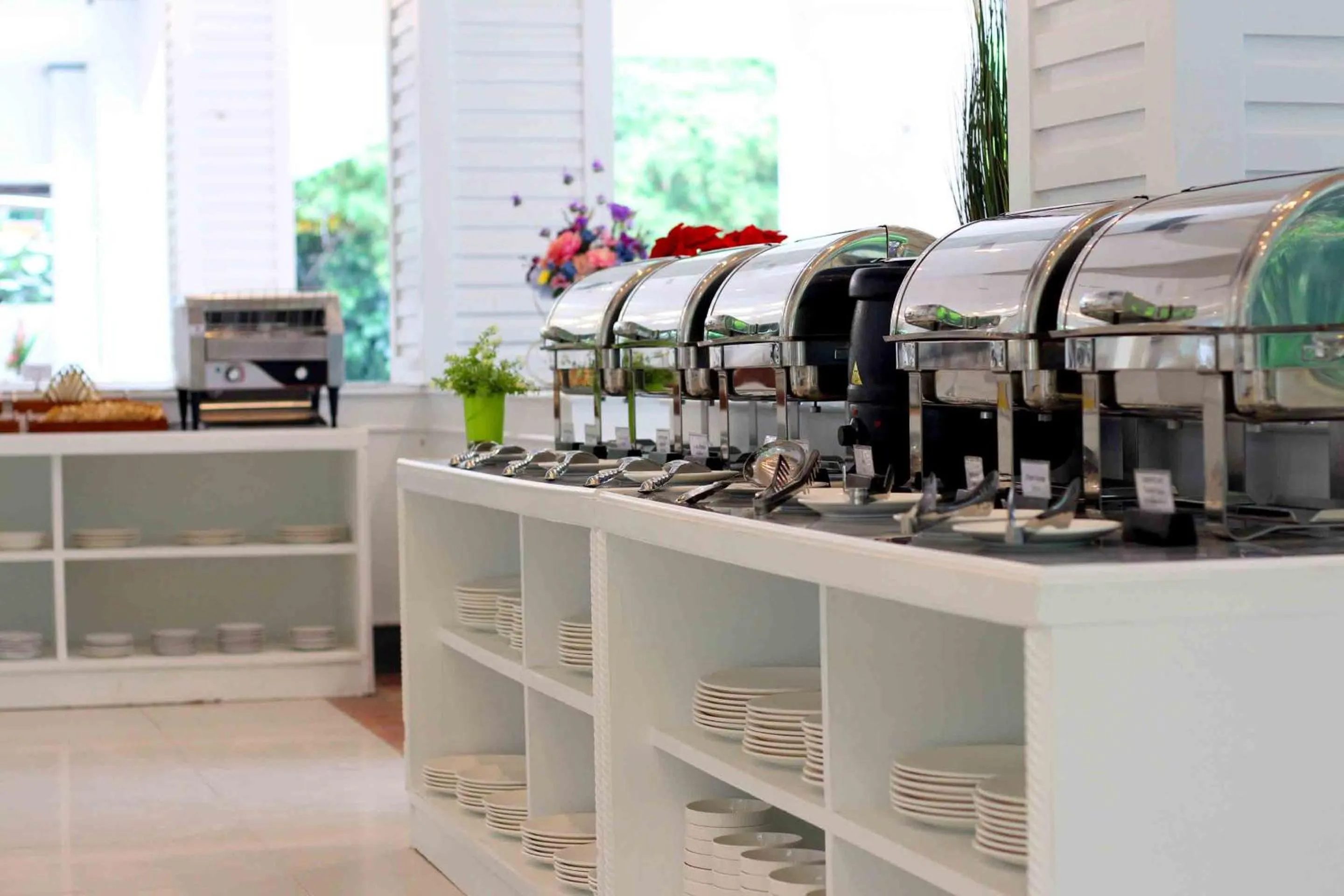 Restaurant/places to eat in Pooh Beach Resort & Spa