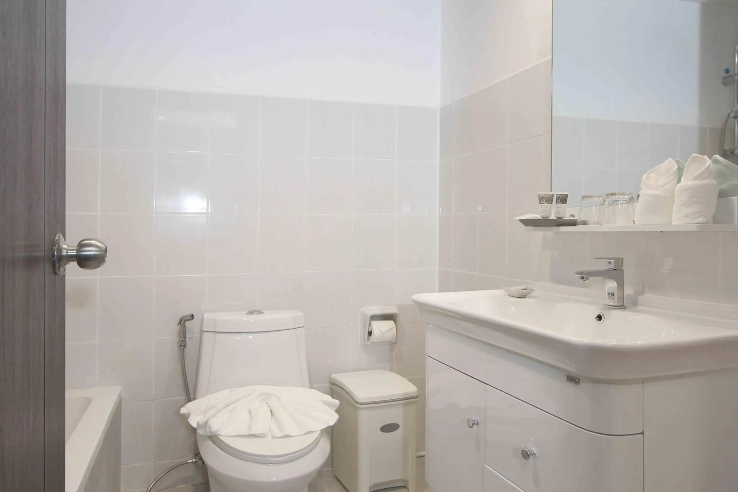 Toilet in Pooh Beach Resort & Spa