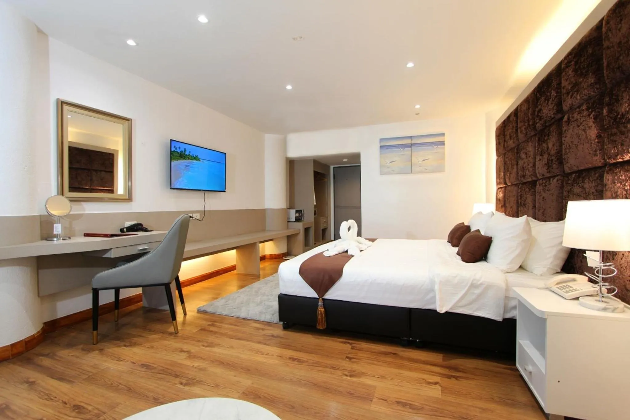 Bedroom, Bed in Pooh Beach Resort & Spa