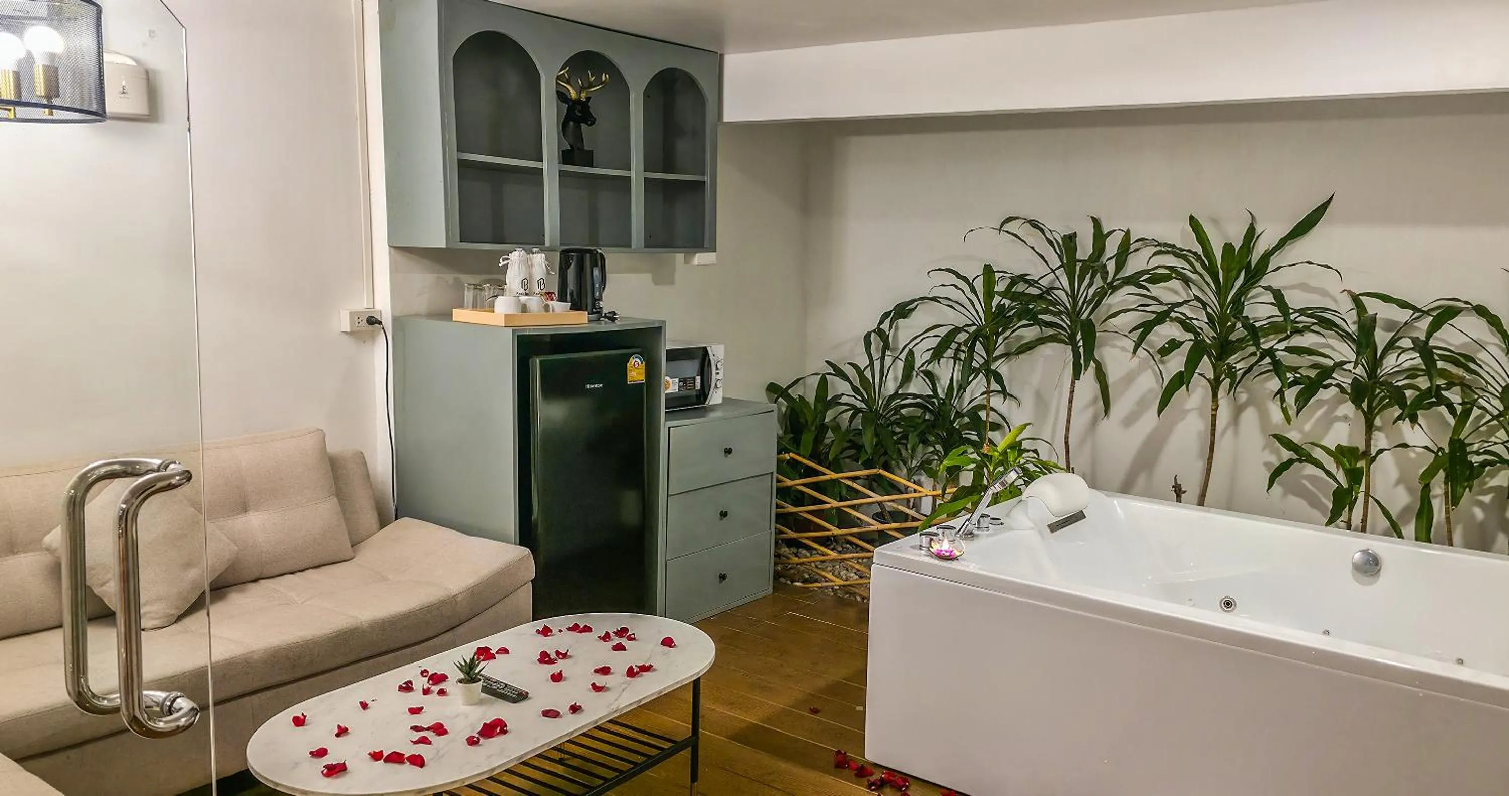 Seating area in Pooh Beach Resort & Spa