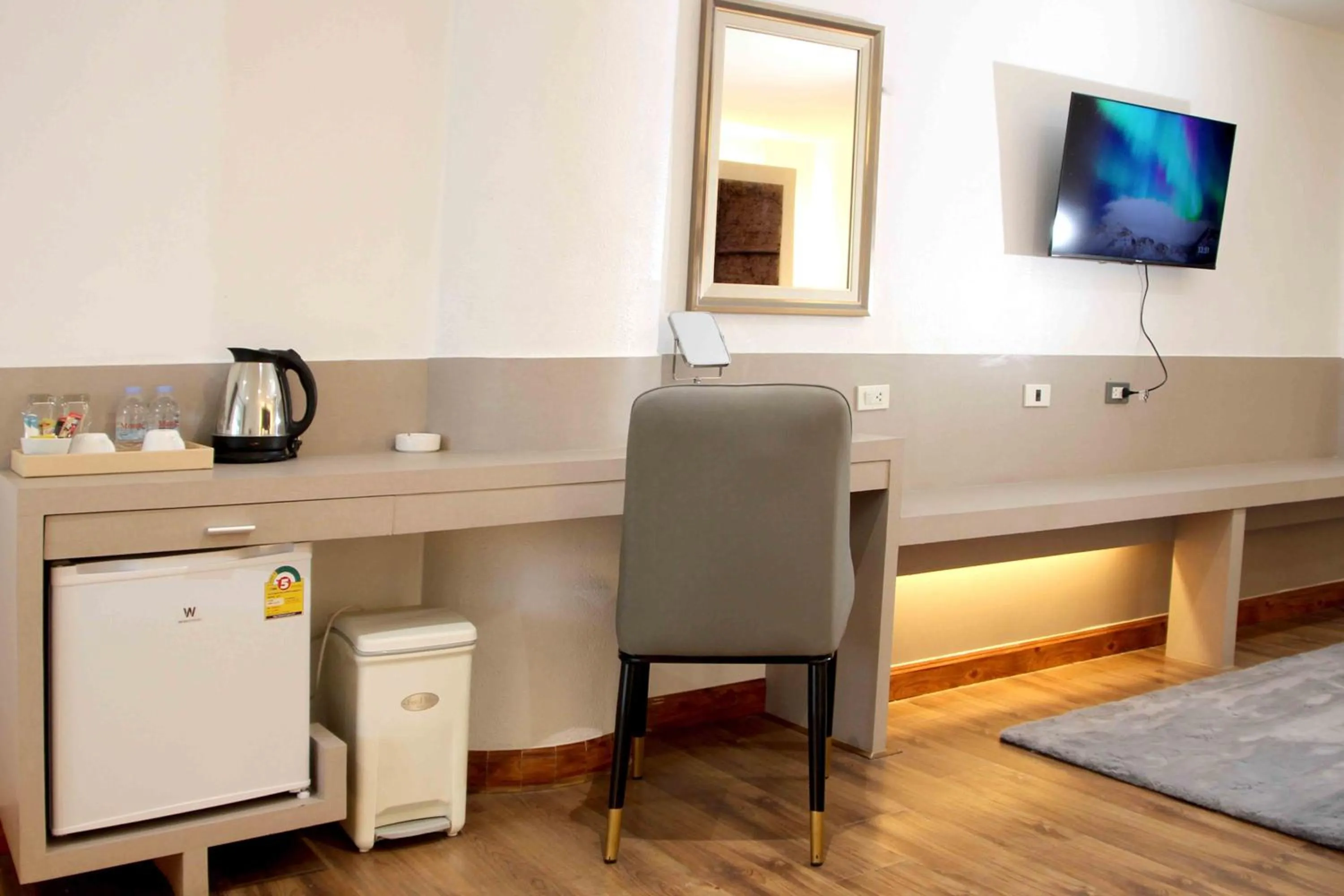 Coffee/tea facilities, Bed in Pooh Beach Resort & Spa