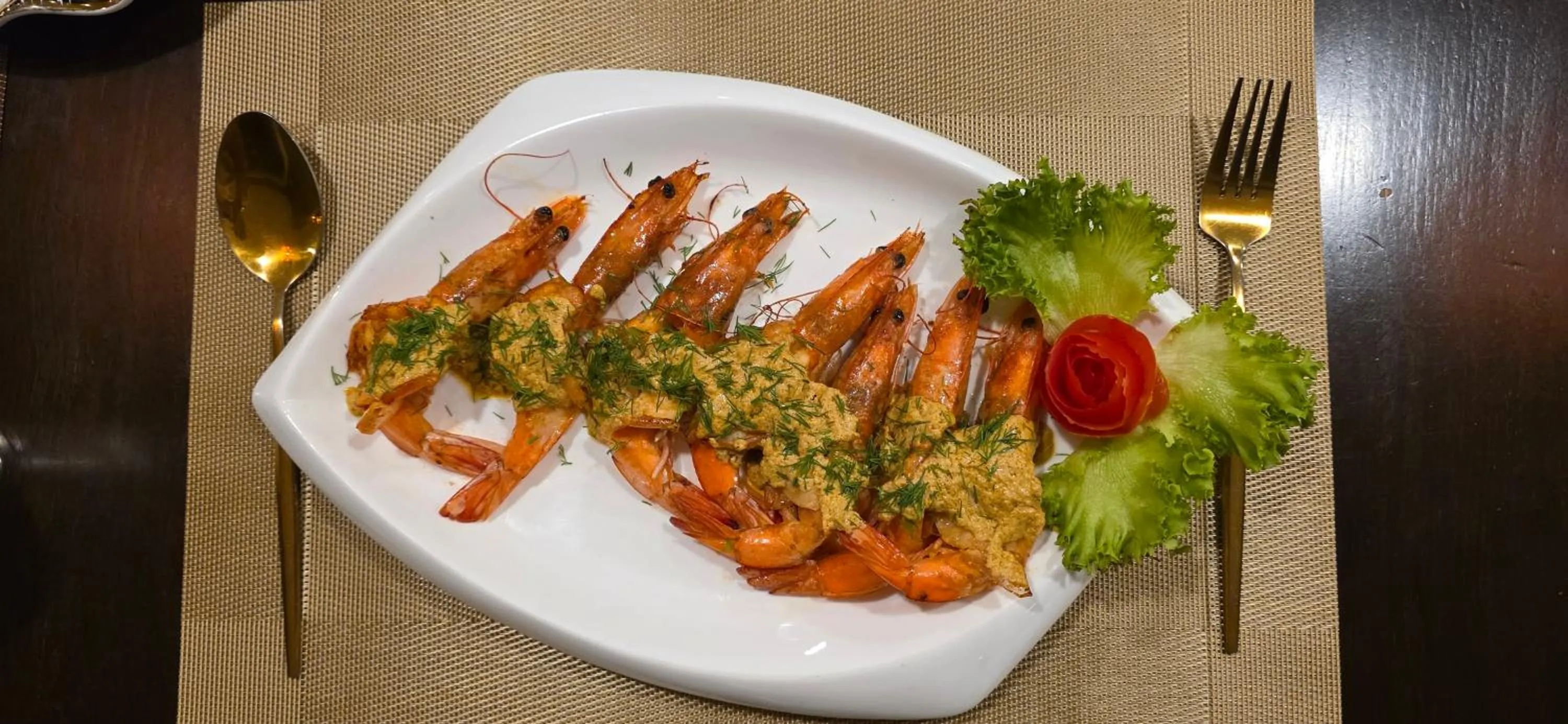 Food and drinks in Pooh Beach Resort & Spa