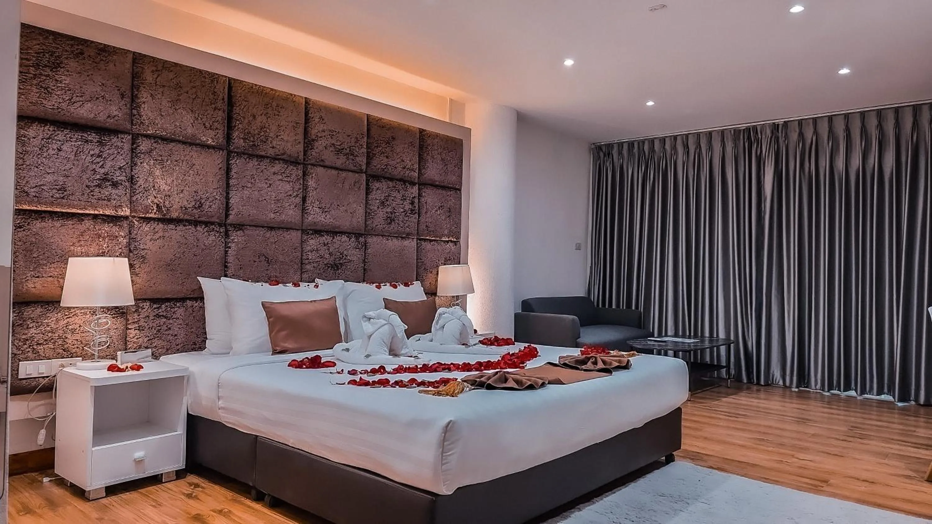 Bed in Pooh Beach Resort & Spa