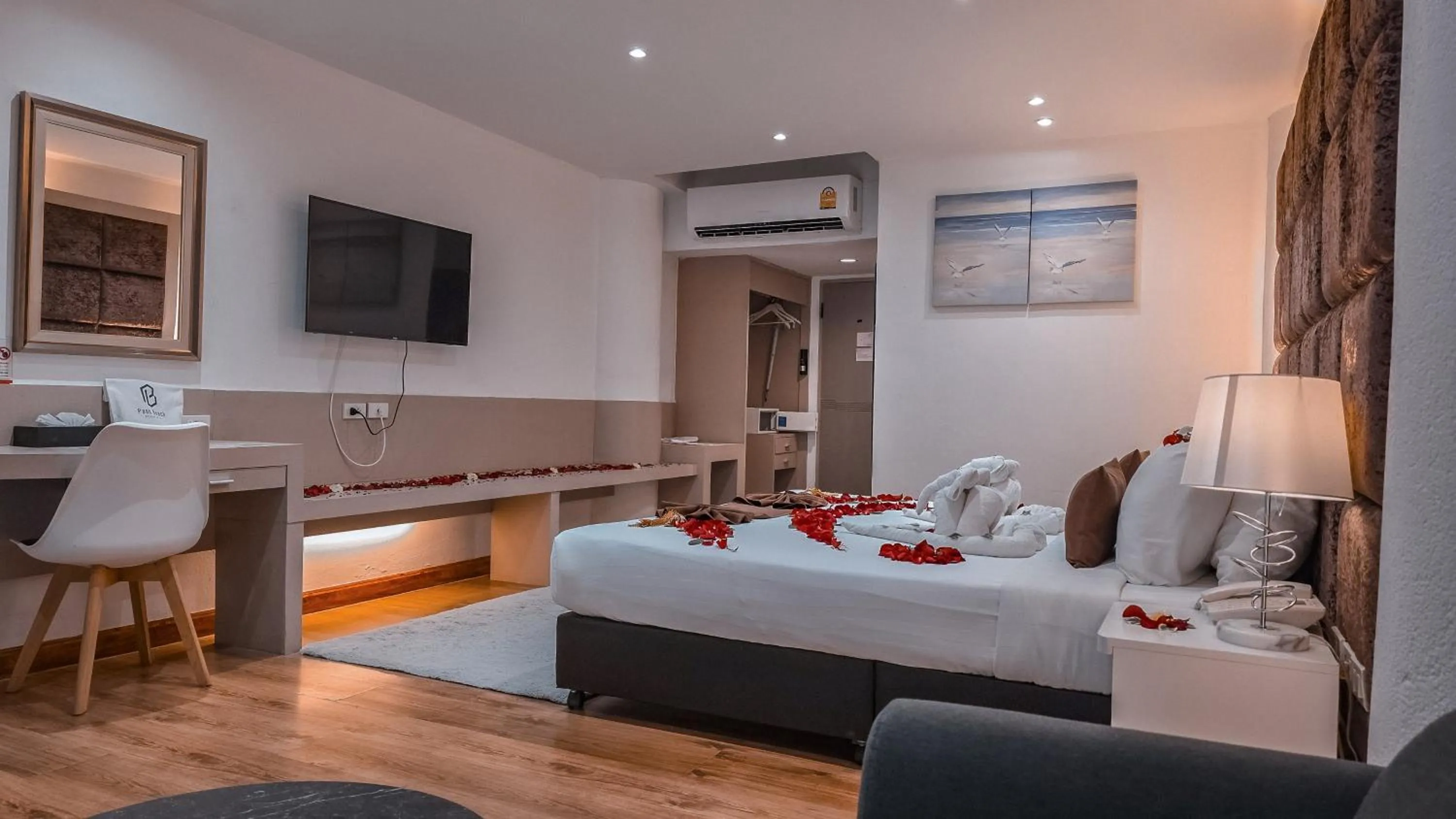 Bed in Pooh Beach Resort & Spa