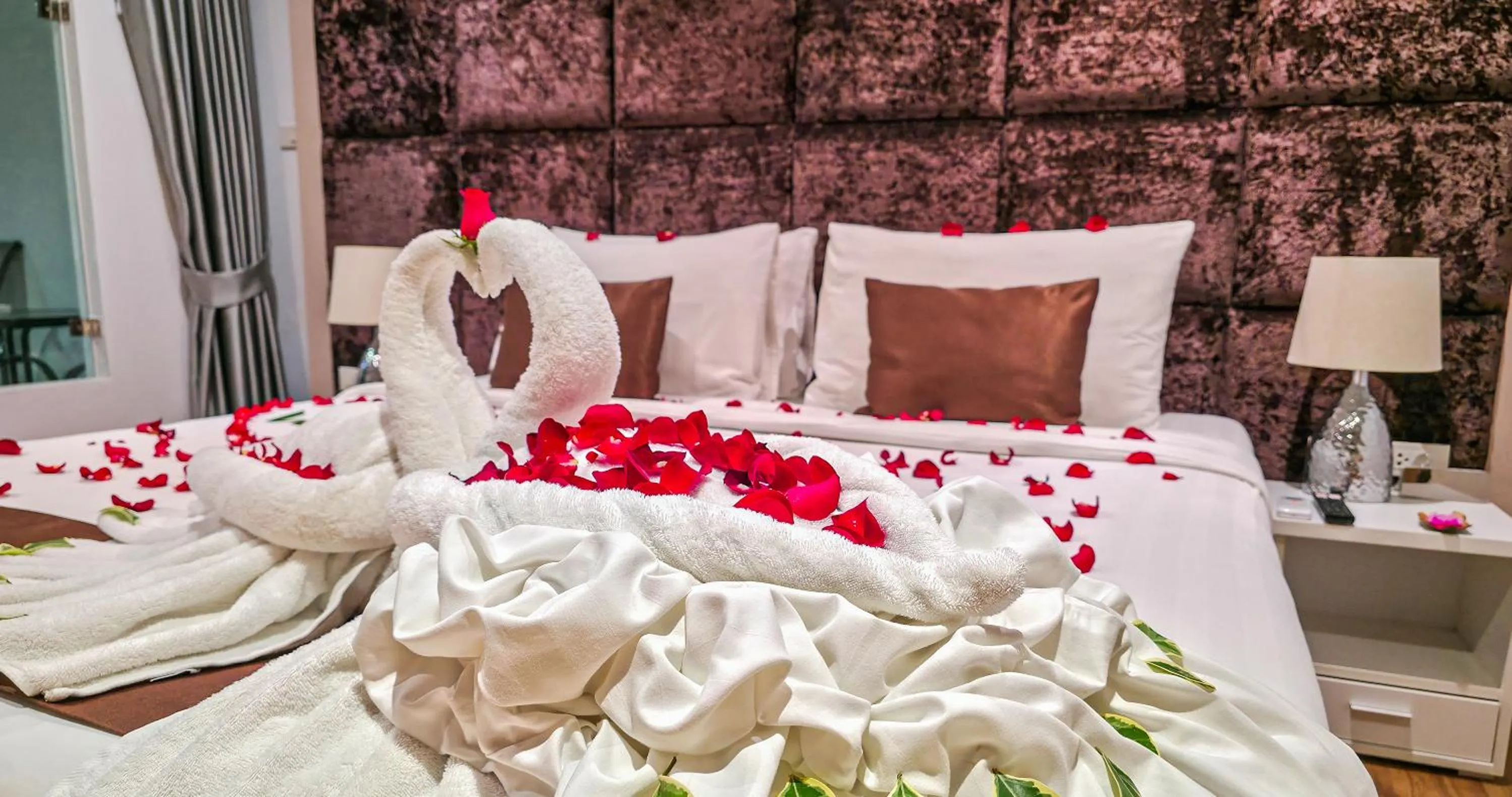 Bed in Pooh Beach Resort & Spa