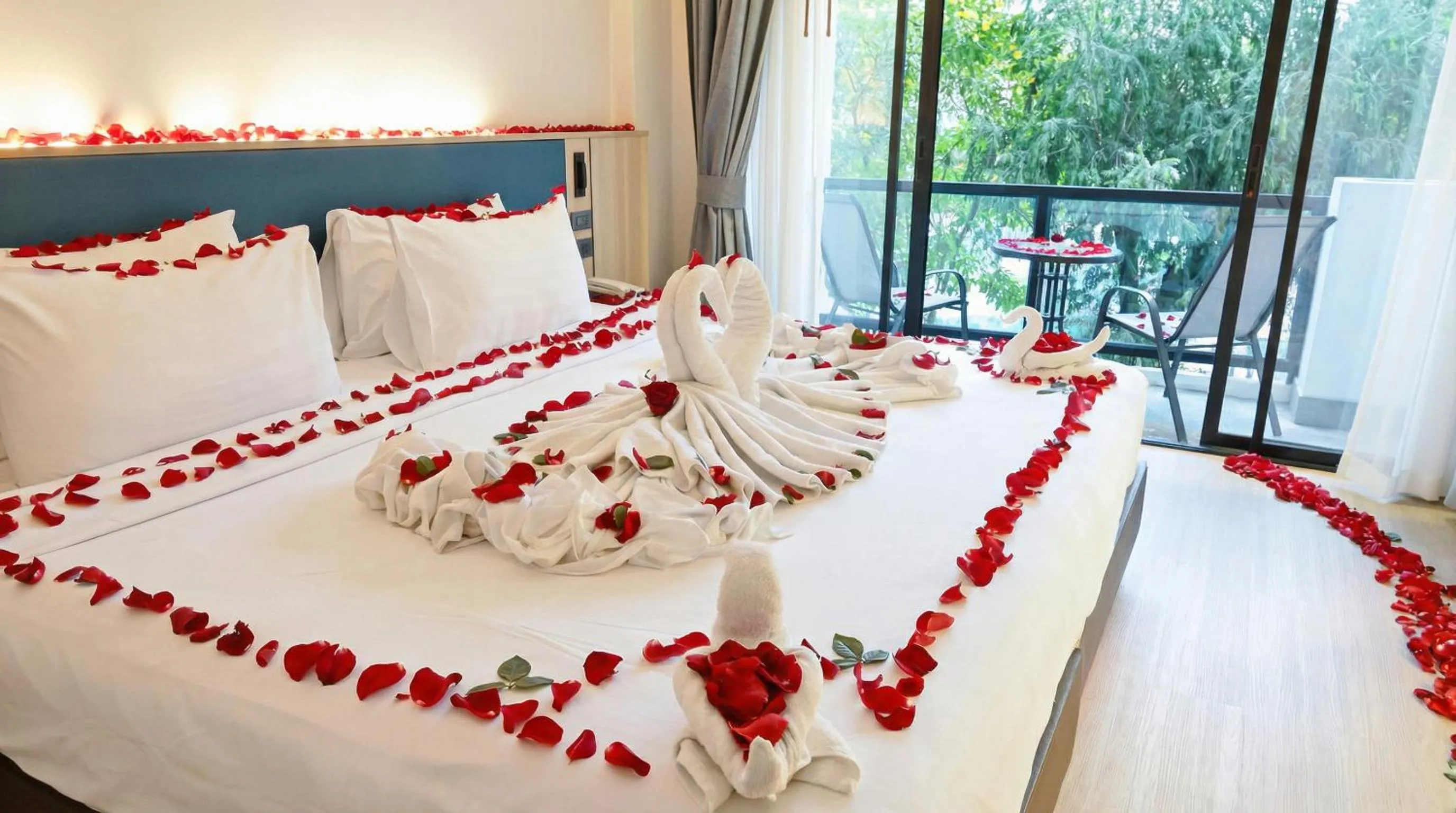 Bed in Pooh Beach Resort & Spa