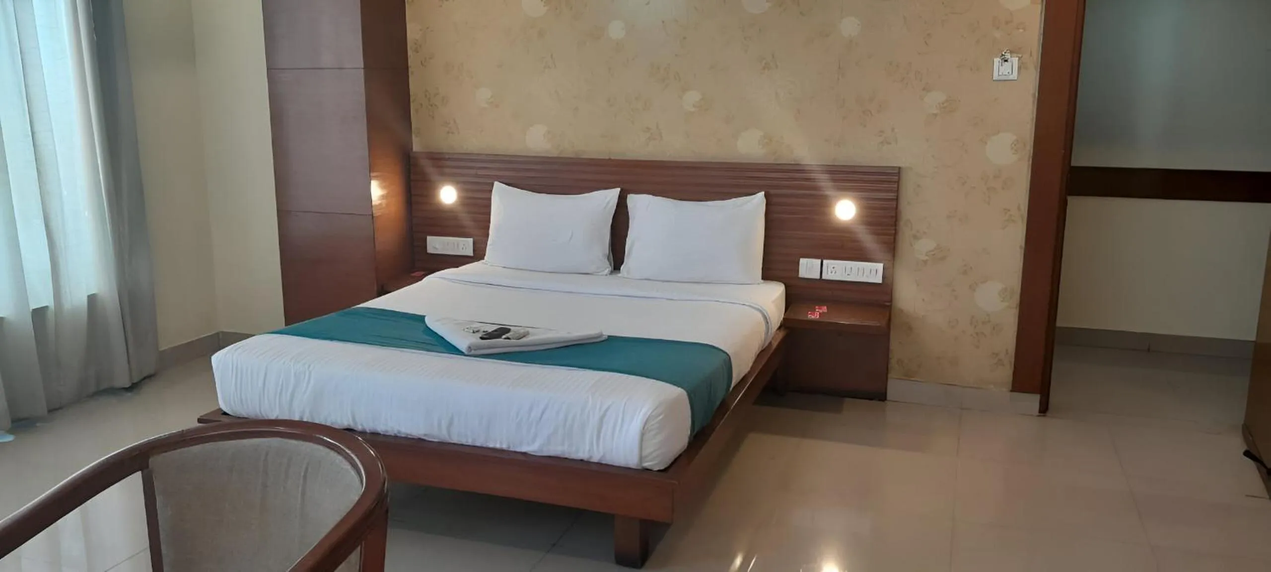 Photo of the whole room, Bed in Pphliving Fortune suites