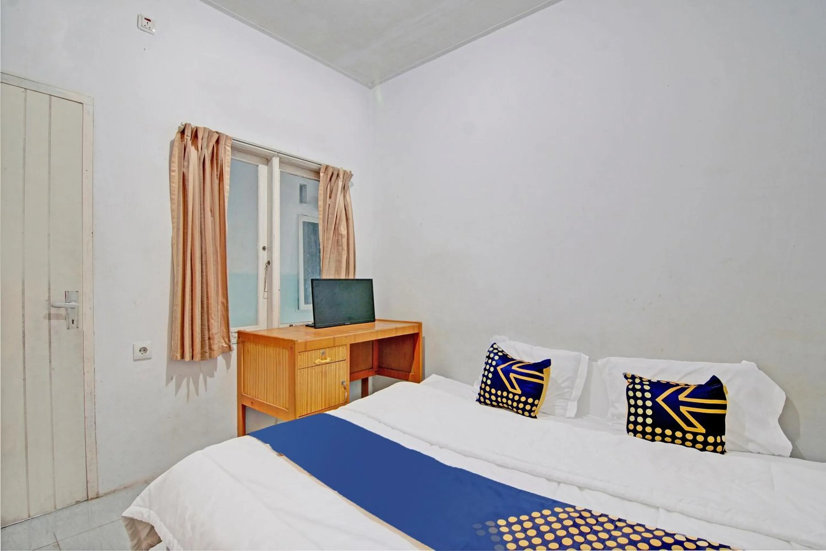 Bedroom, Bed in Hotel O Arsen House