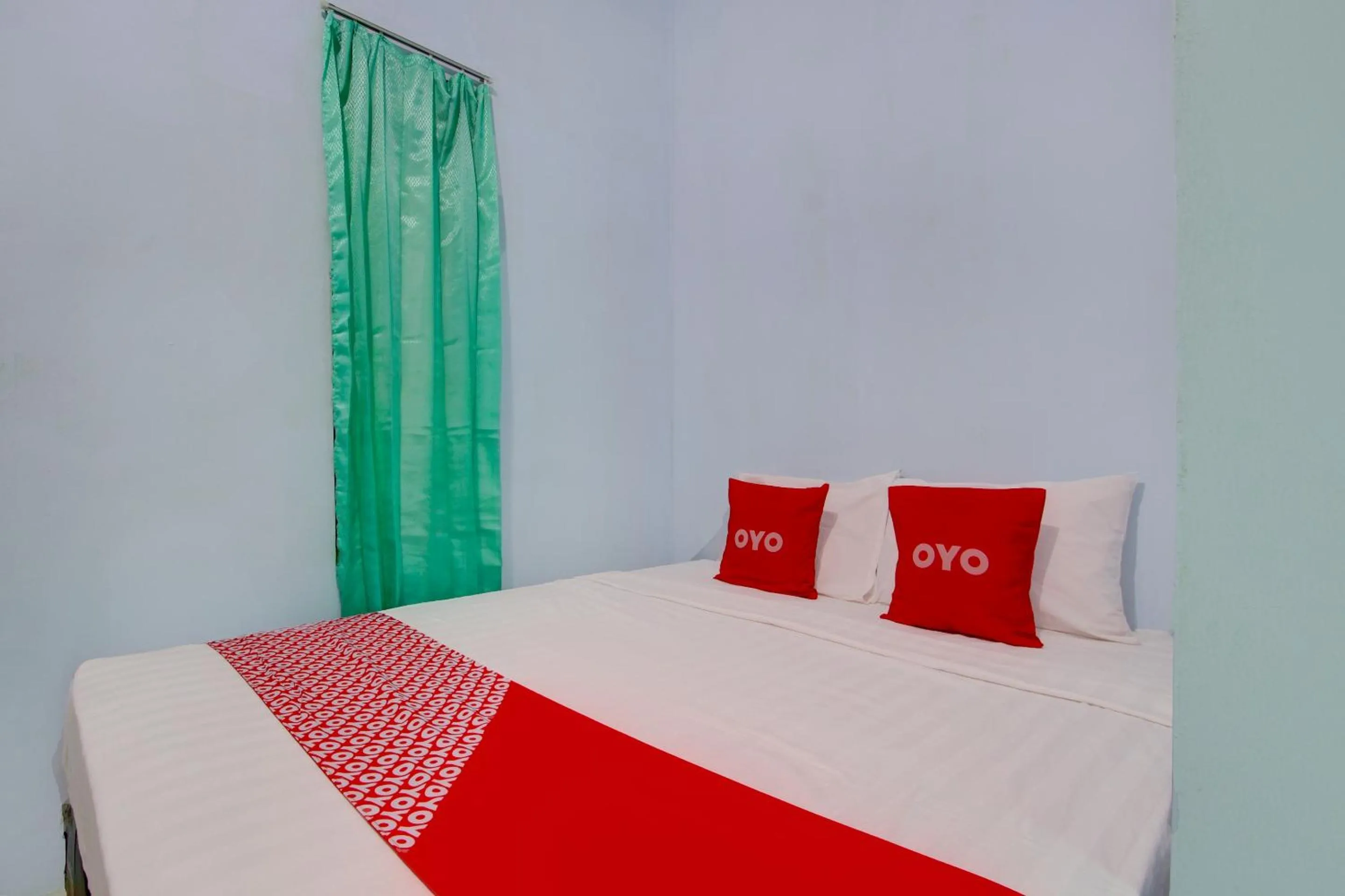 Standard Double Room in Griya Kencana Asri Syariah near RS Karima Utama Kartasura RedPartner