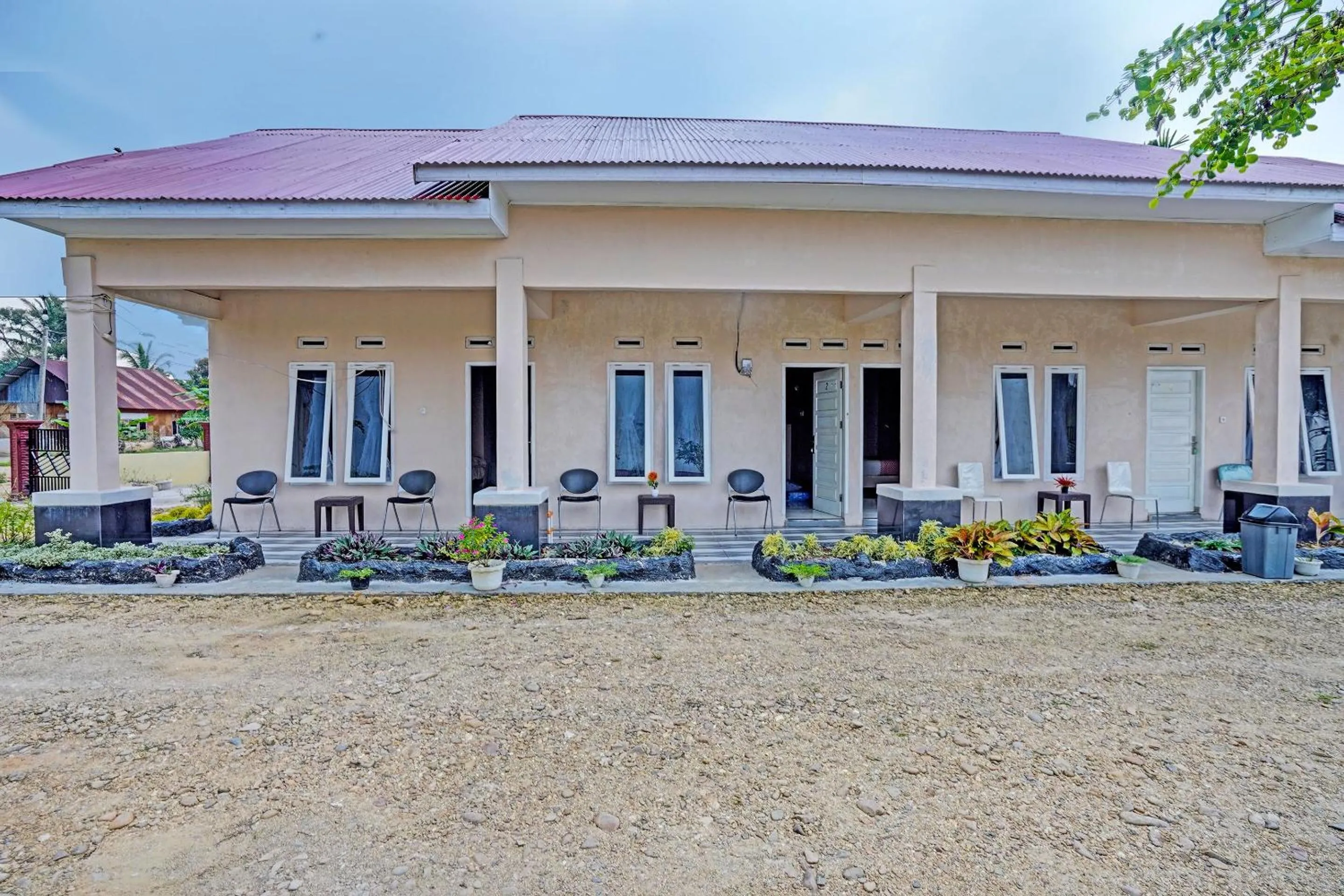 Facade/entrance in Hotel O Mutiara Homestay Syariah Near TPA / TPSA Nurul Yakin