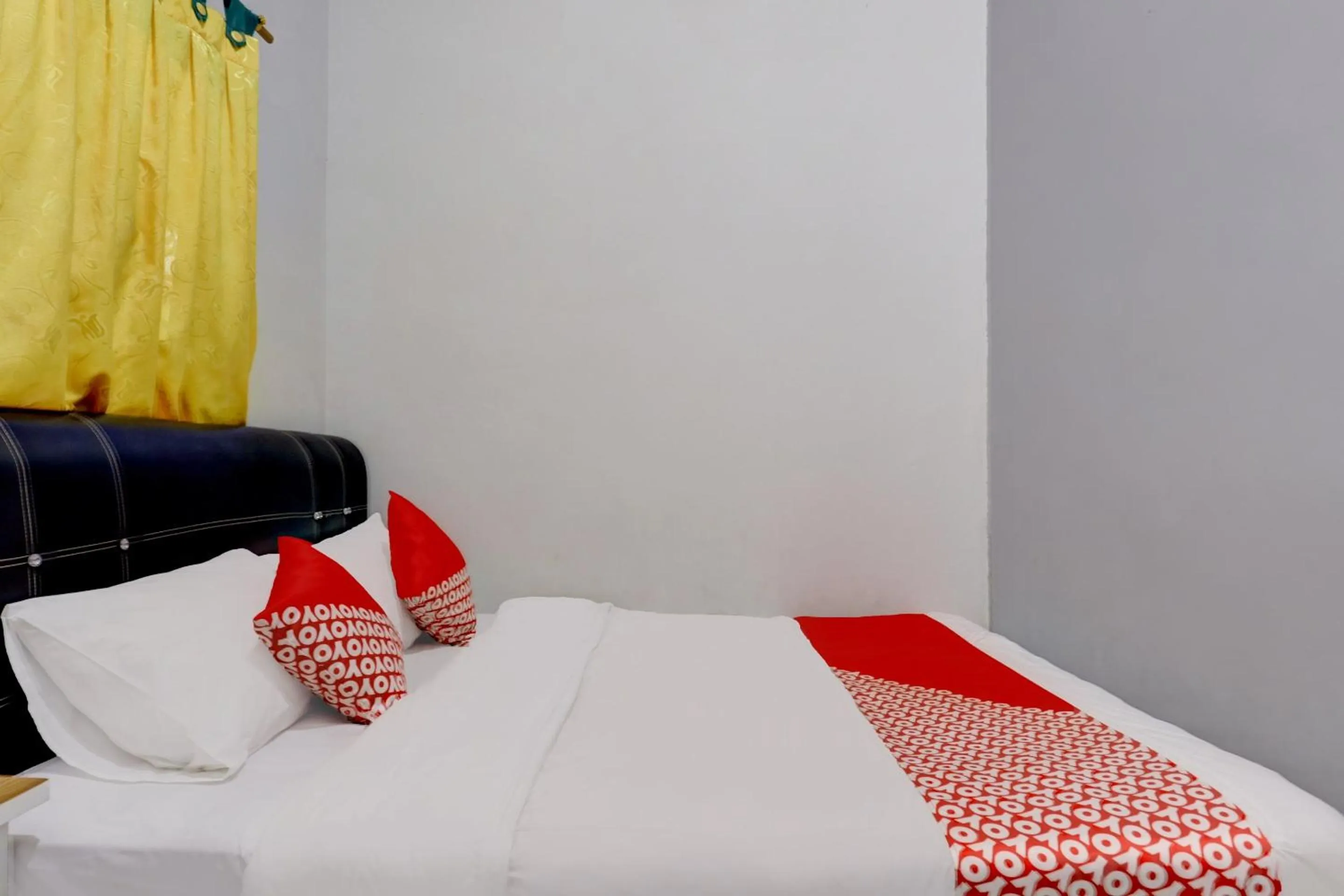 Bedroom, Bed in Hotel O Inara Homestay