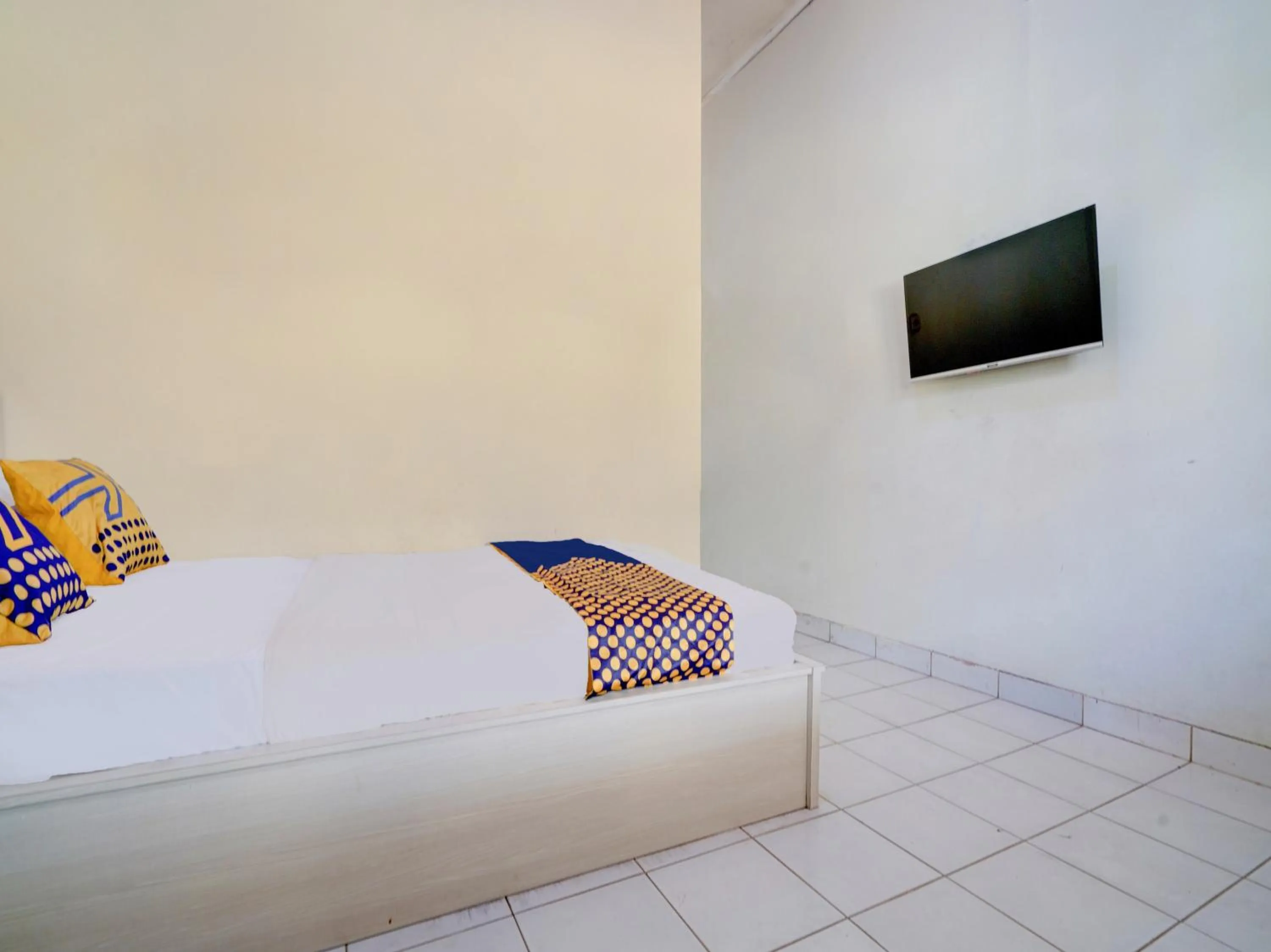 Bedroom in SPOT ON 93005 Berkah Kedawung Syariah Near Fakultas Farmasi Universitas Muhammadiyah Ahmad Dahlan Cirebon