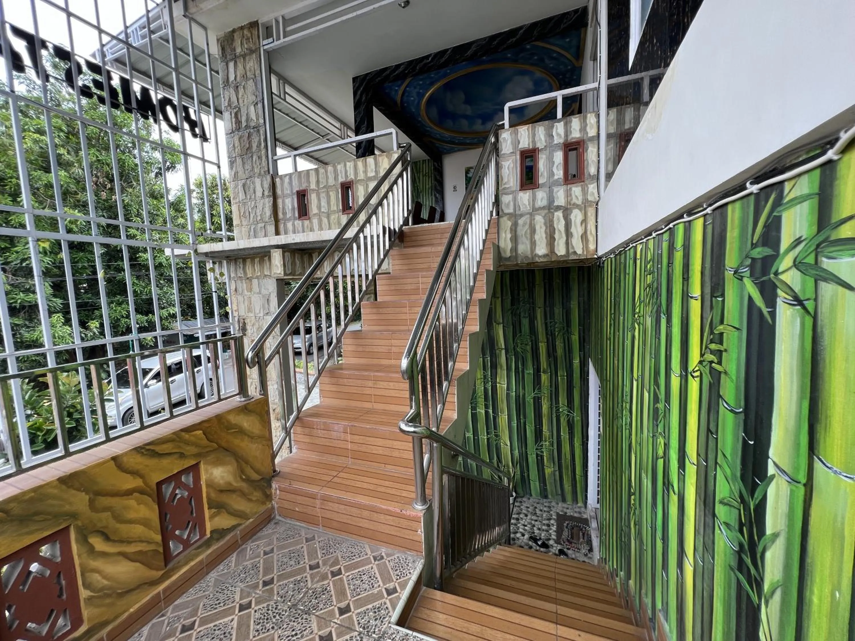 Lobby or reception in Hotel O Batodupi Guesthouse Syariah Near Buttu Kasambi