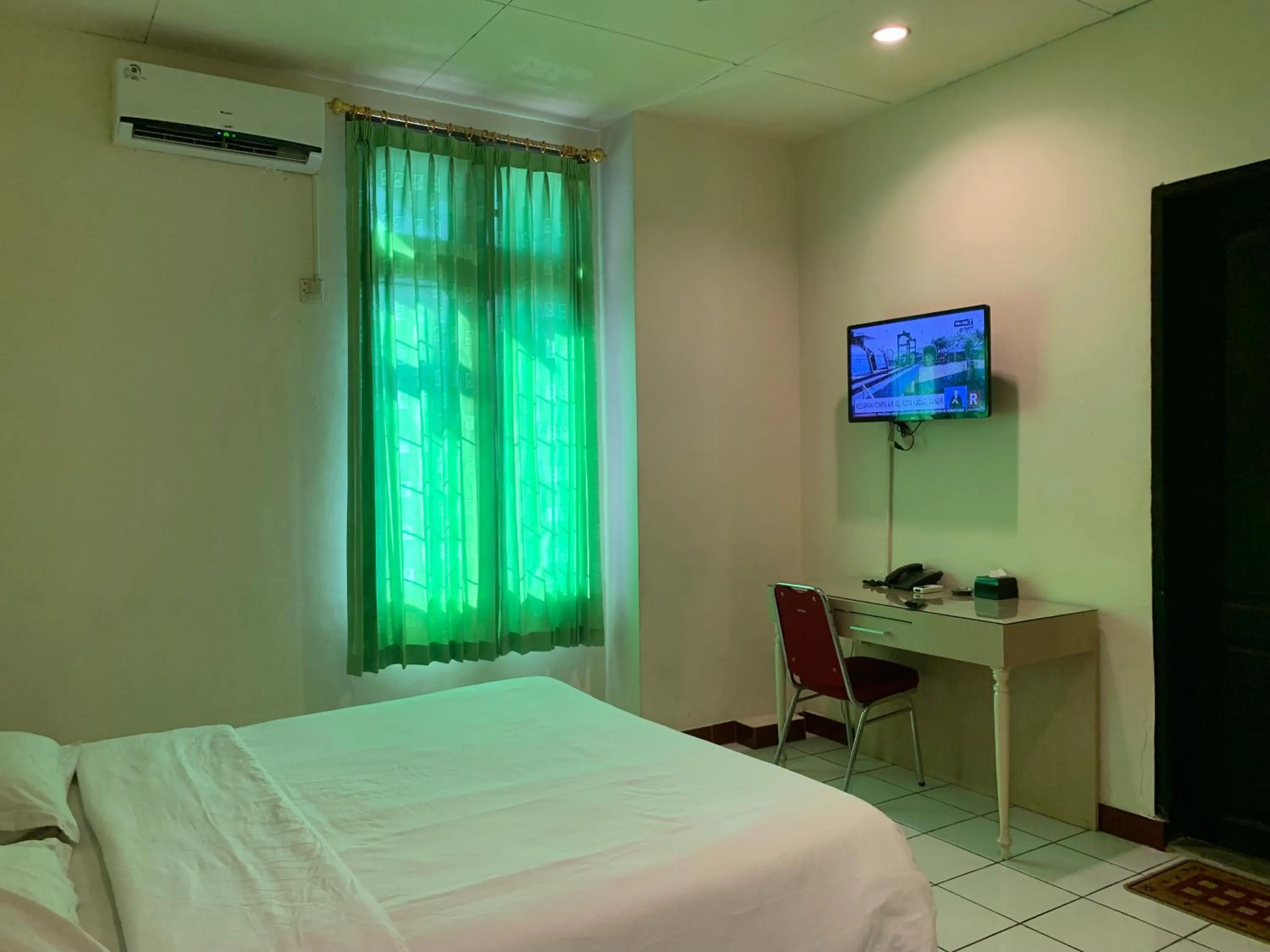 Bedroom in Hotel O Edotel Smkn 5 Palopo Near Bukit punai