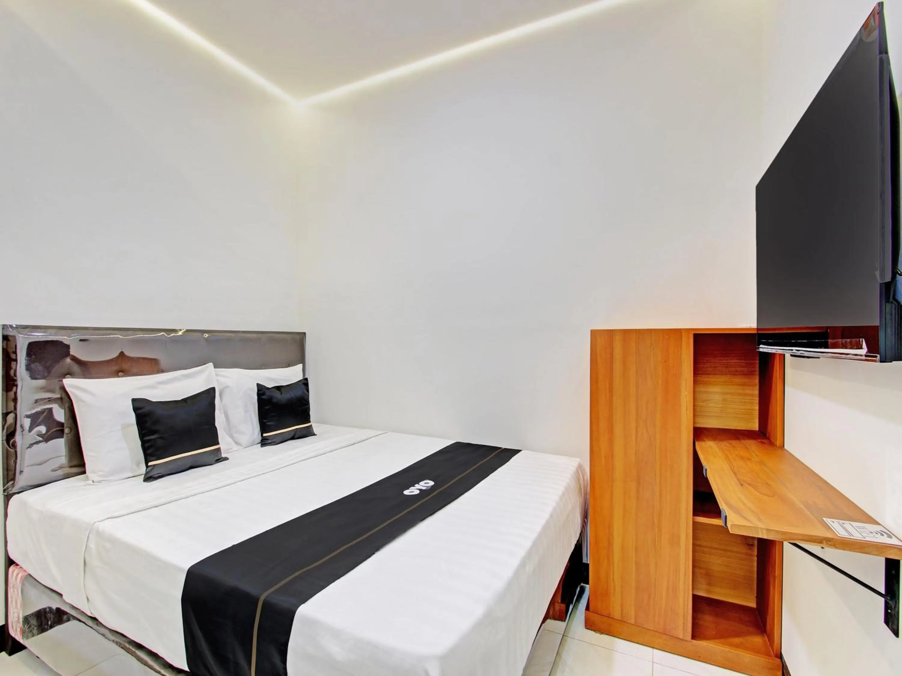 Bedroom in Collection O 92972 Gaharu Hotel