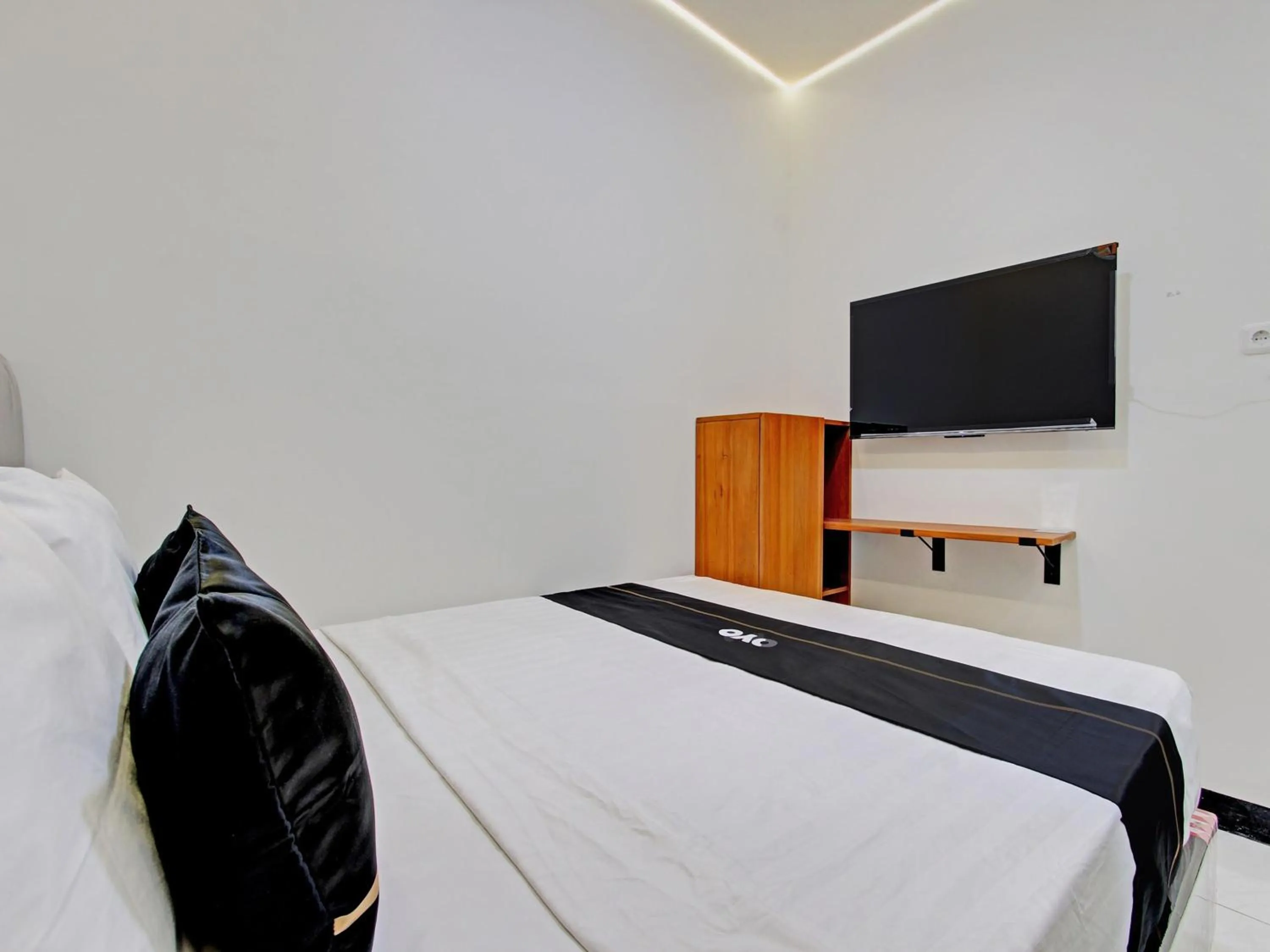 Bedroom in Collection O 92972 Gaharu Hotel