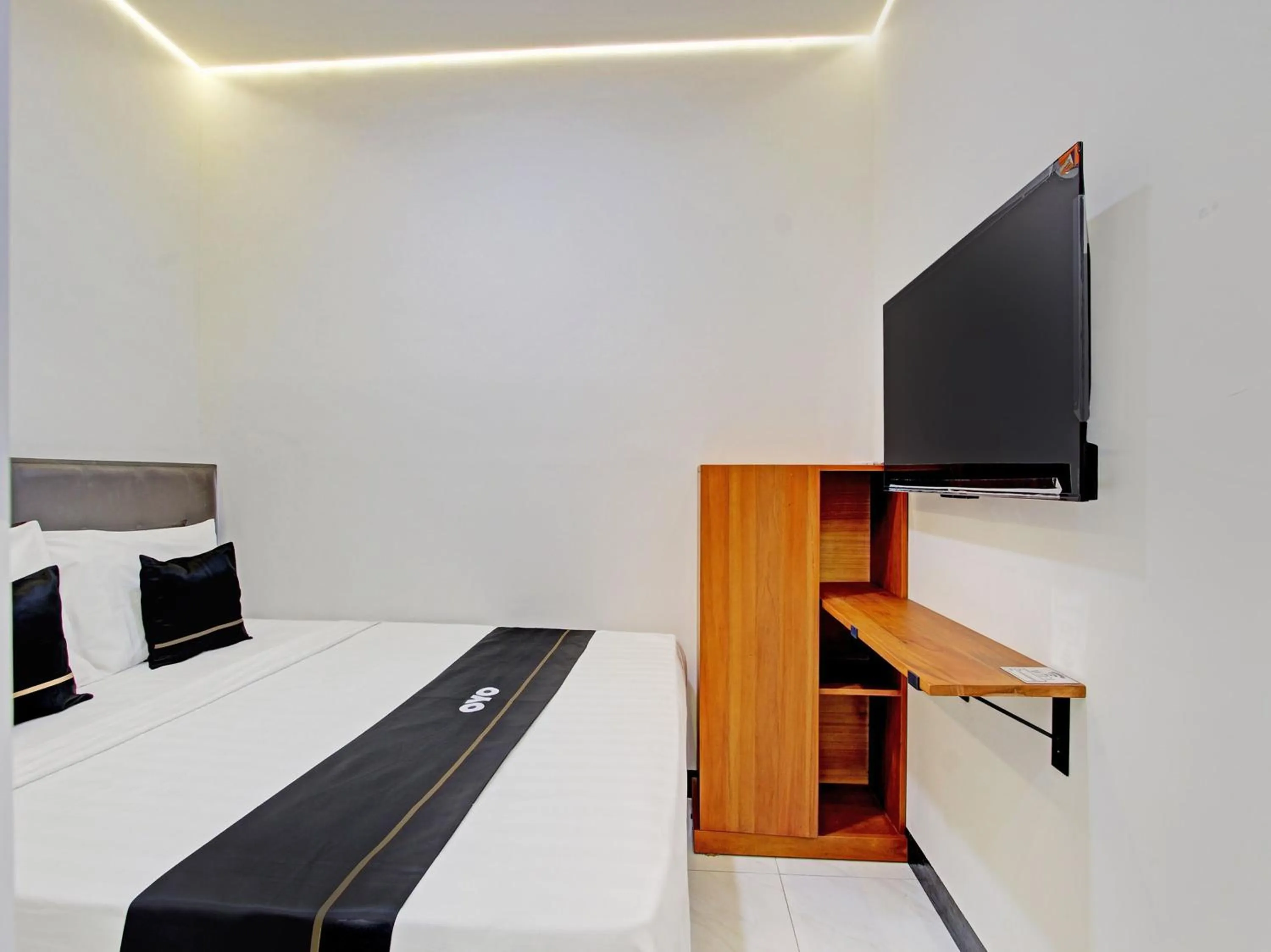 Bedroom in Collection O 92972 Gaharu Hotel