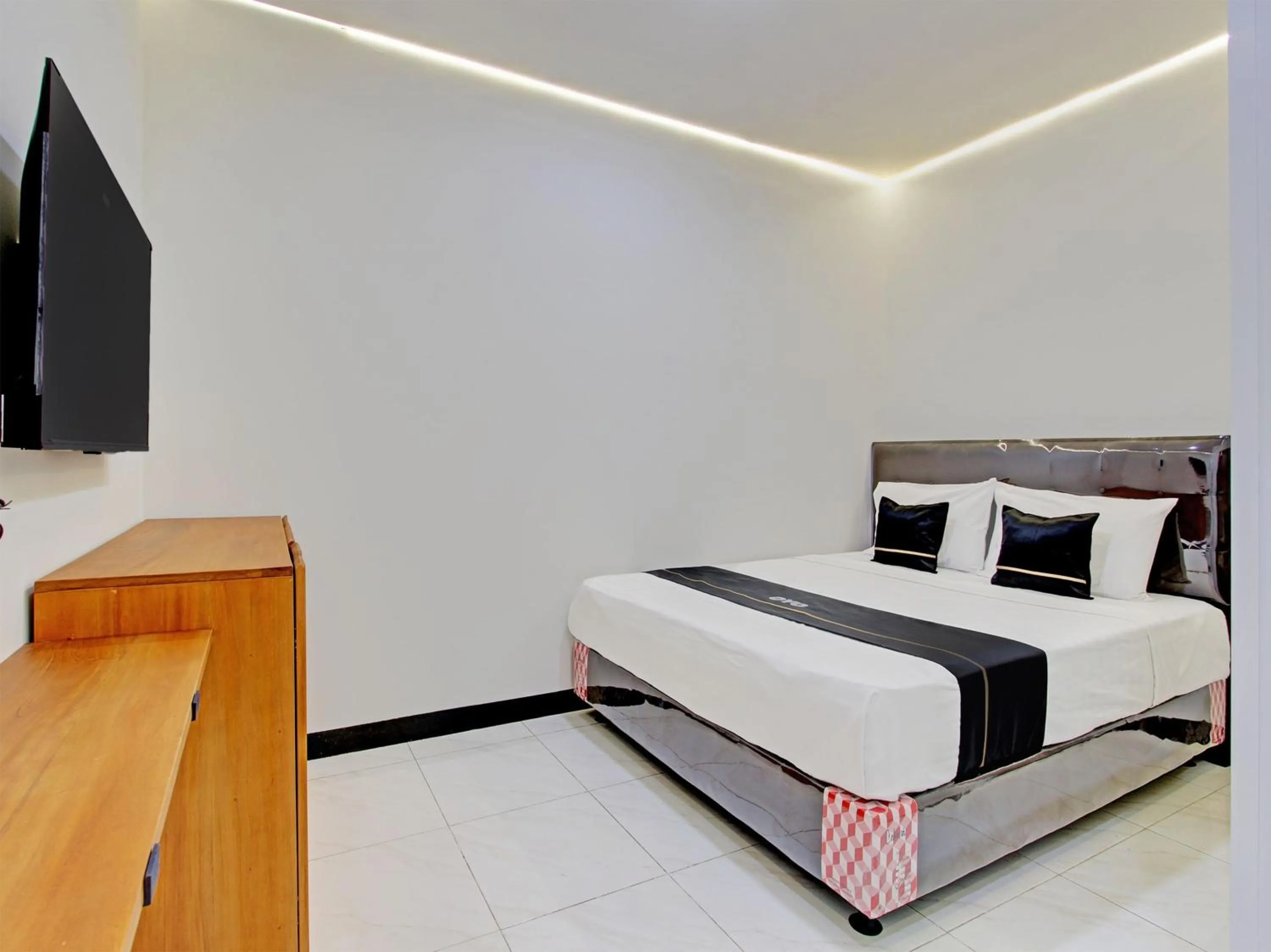 Bedroom in Collection O 92972 Gaharu Hotel