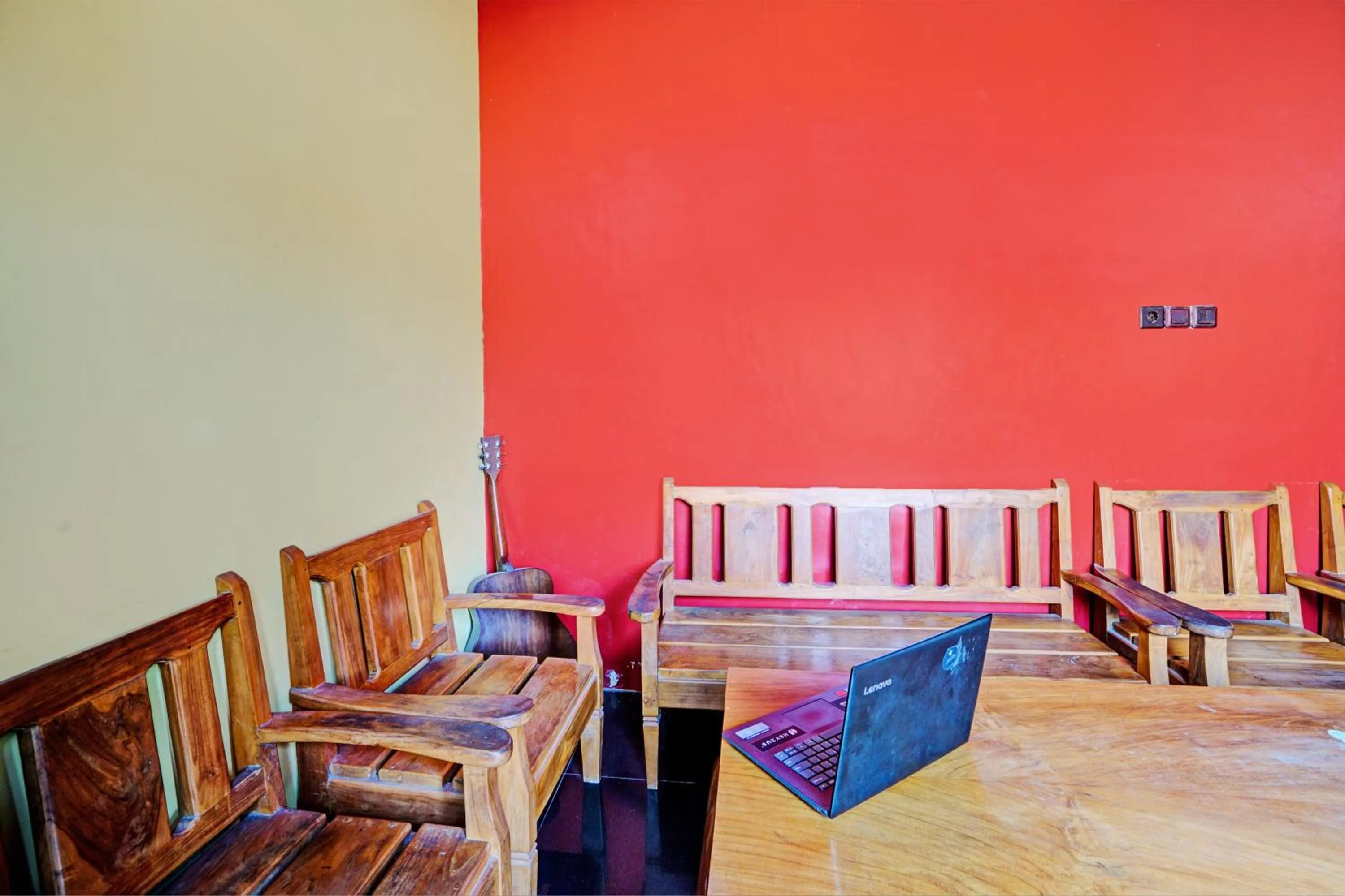 Lobby or reception in OYO Life 93036 Eddy Homestay Syariah