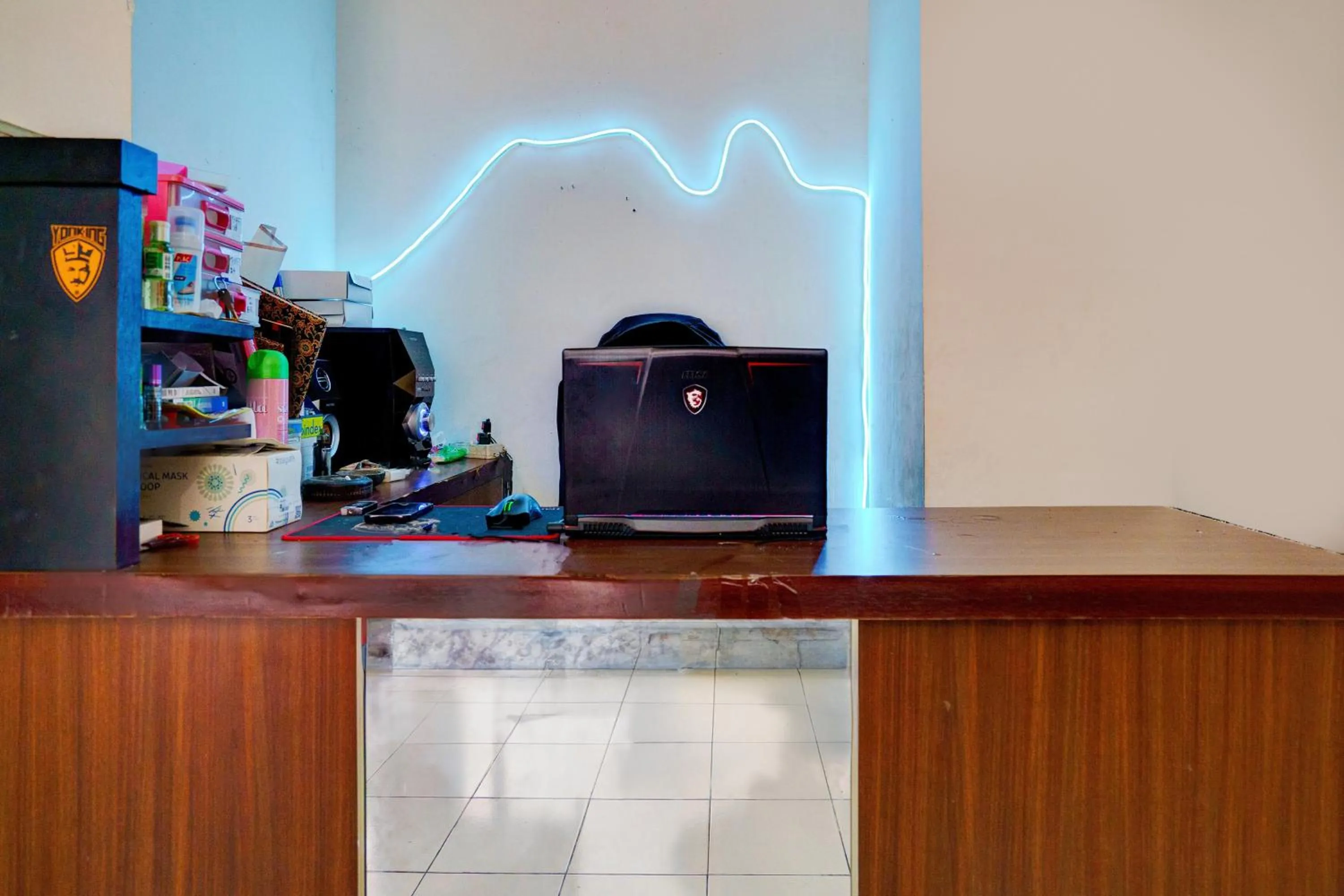 Lobby or reception in Collection O 92981 Apartemen The Jarrdin By Gold Suites Property