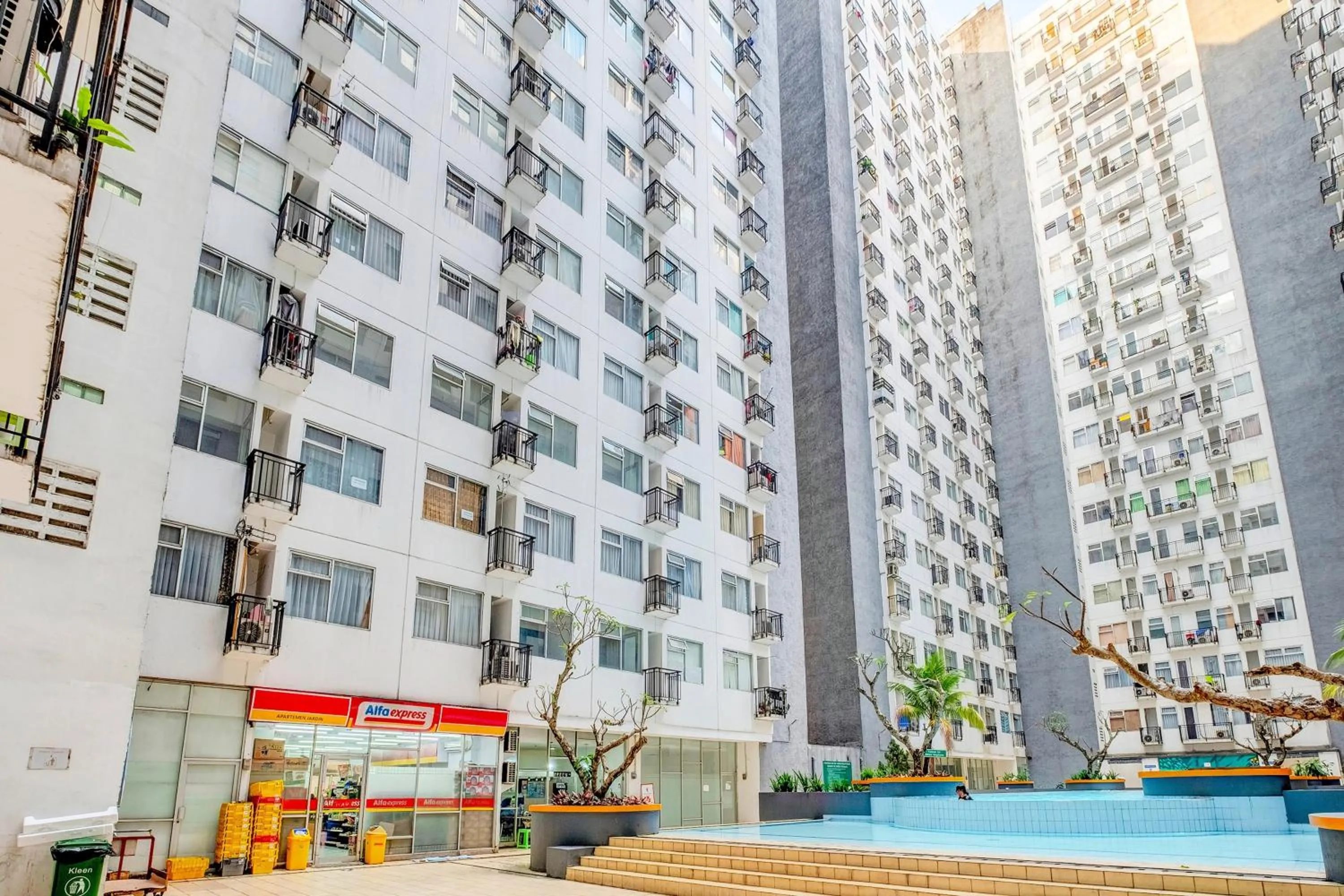 Facade/entrance in Collection O 92981 Apartemen The Jarrdin By Gold Suites Property