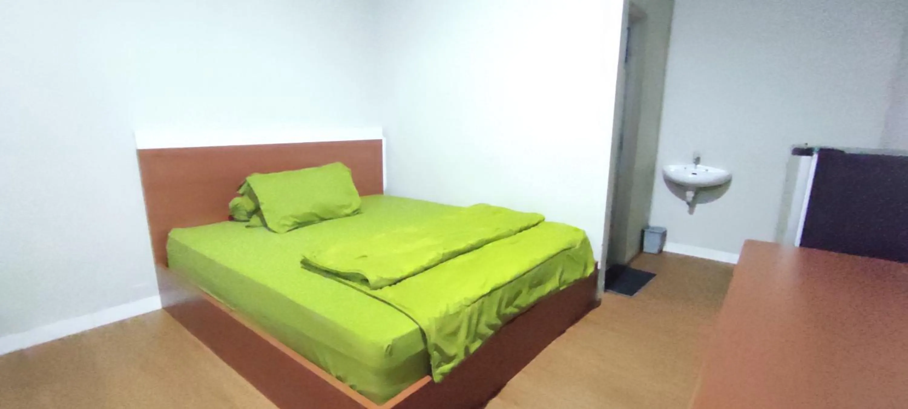 Bedroom in OYO 93051 Wisma Syariah Buloe Near Lapangan Abubakar Lambogo Batili Enrekang