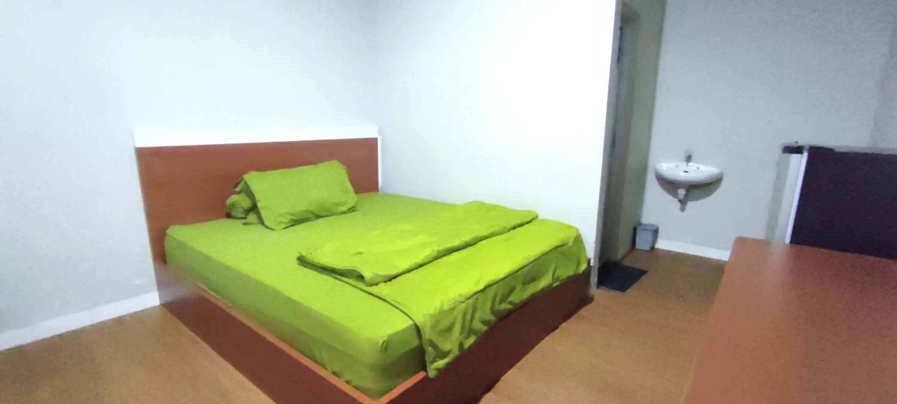 Bedroom in OYO 93051 Wisma Syariah Buloe Near Lapangan Abubakar Lambogo Batili Enrekang