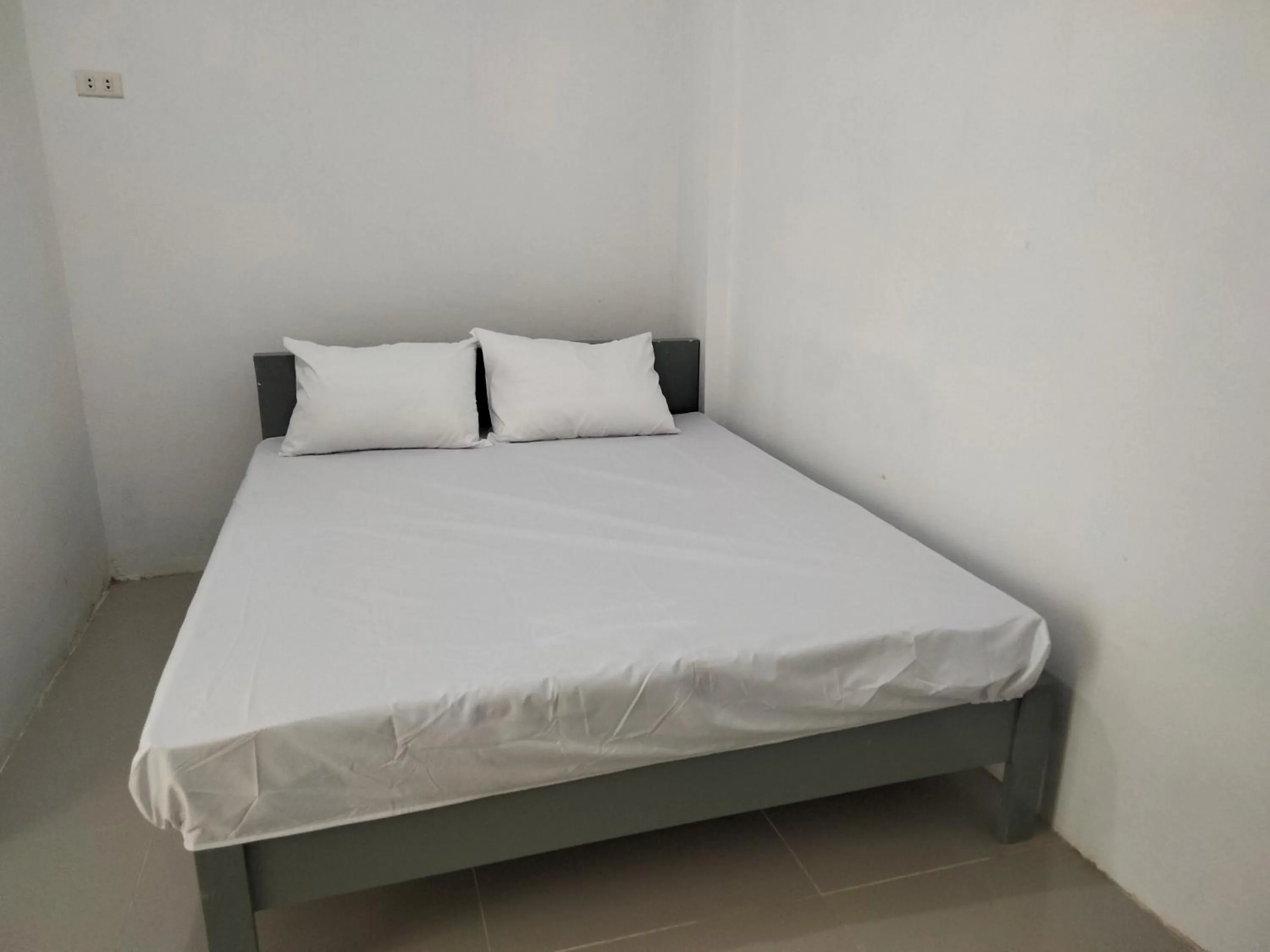 Bedroom, Bed in OYO Life 93054 Th Residence 135 Syariah