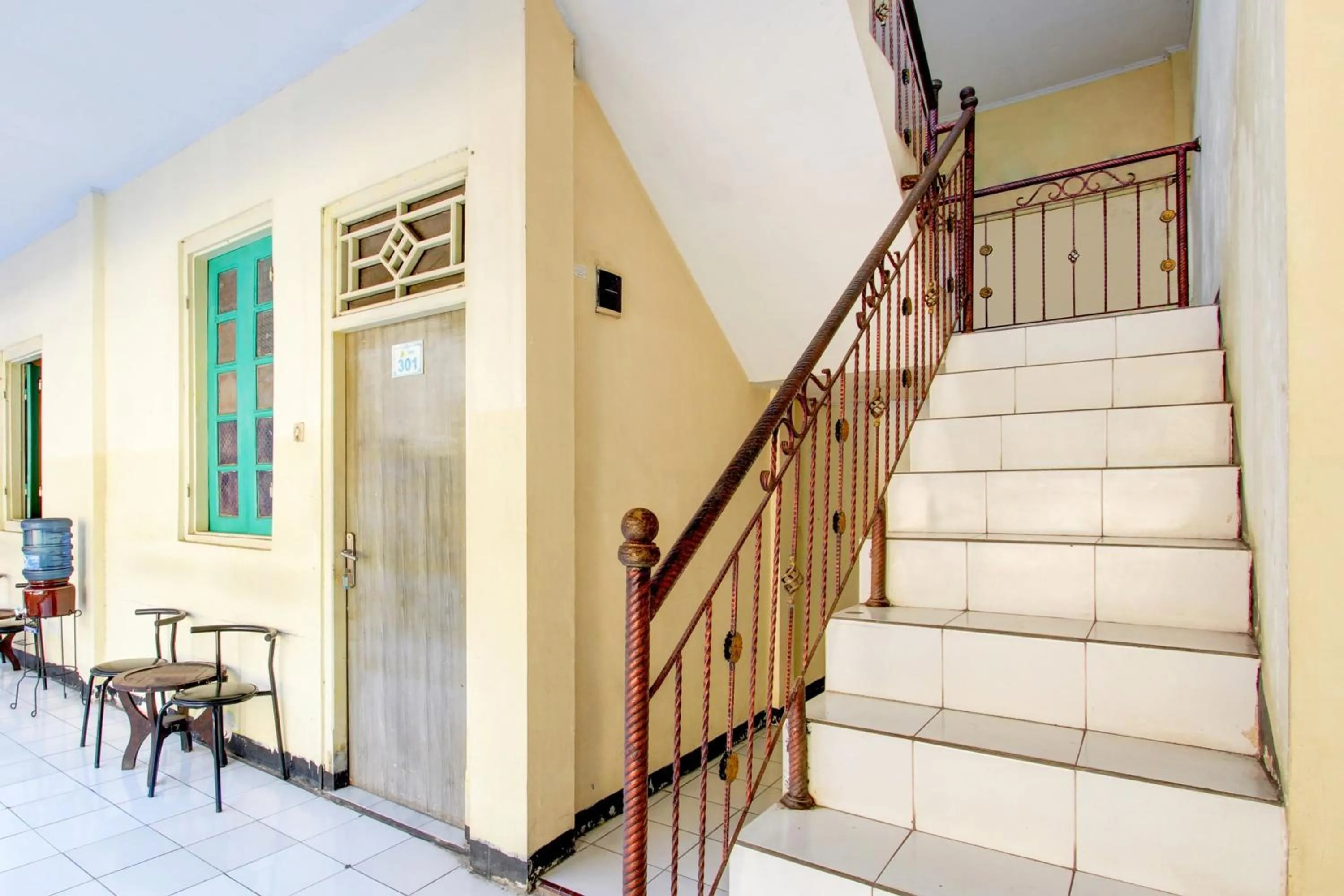 Lobby or reception in OYO 93048 Hotel Puri Mandiri