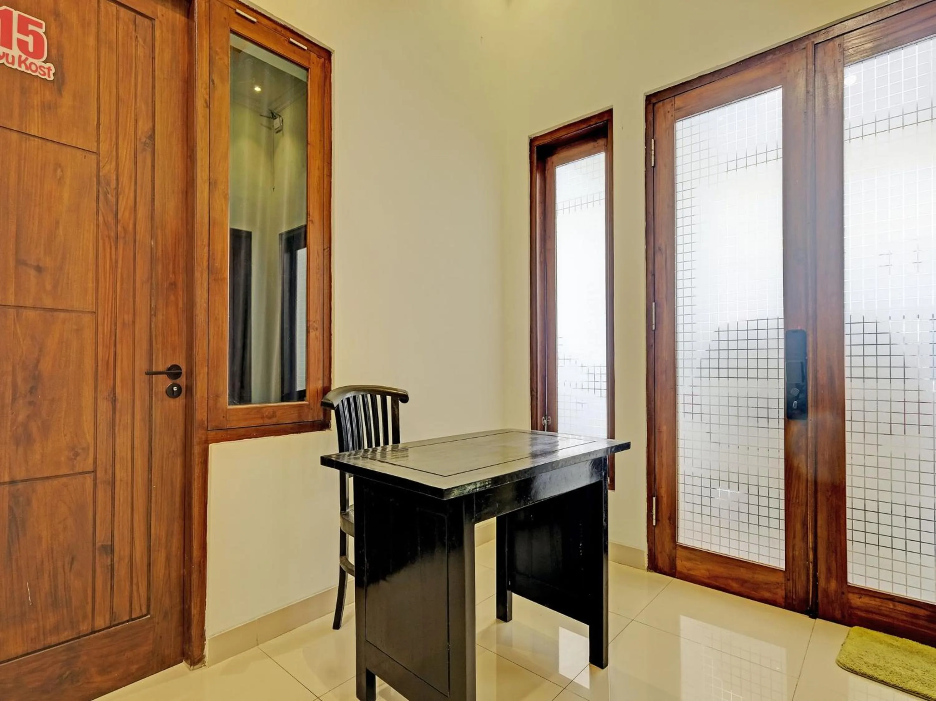 Lobby or reception in OYO Life 92935 Ayu Kost Eksklusif