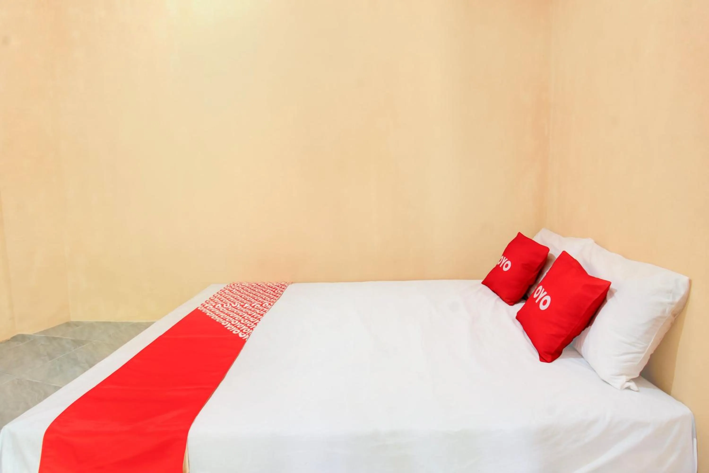 Bedroom, Bed in Hotel O Kost Gayus