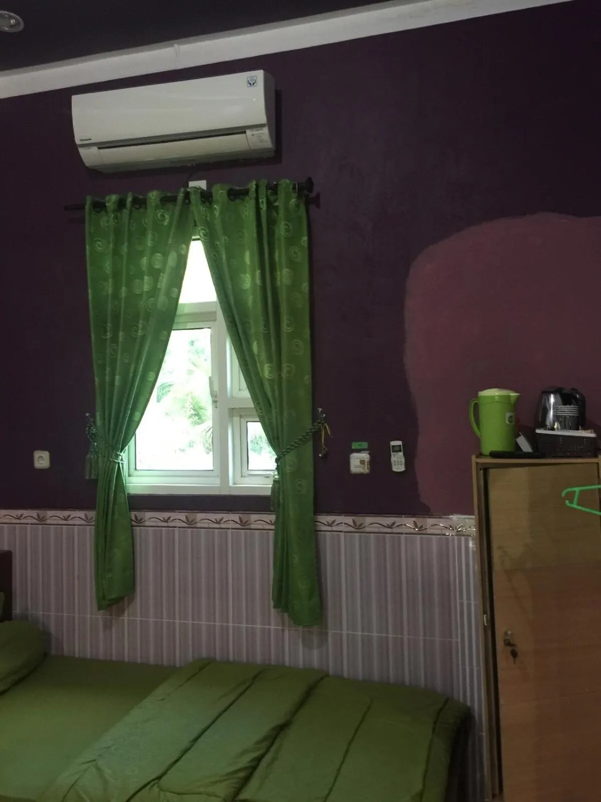 Bedroom, Bed in OYO Life 93055 Fathin Hotel