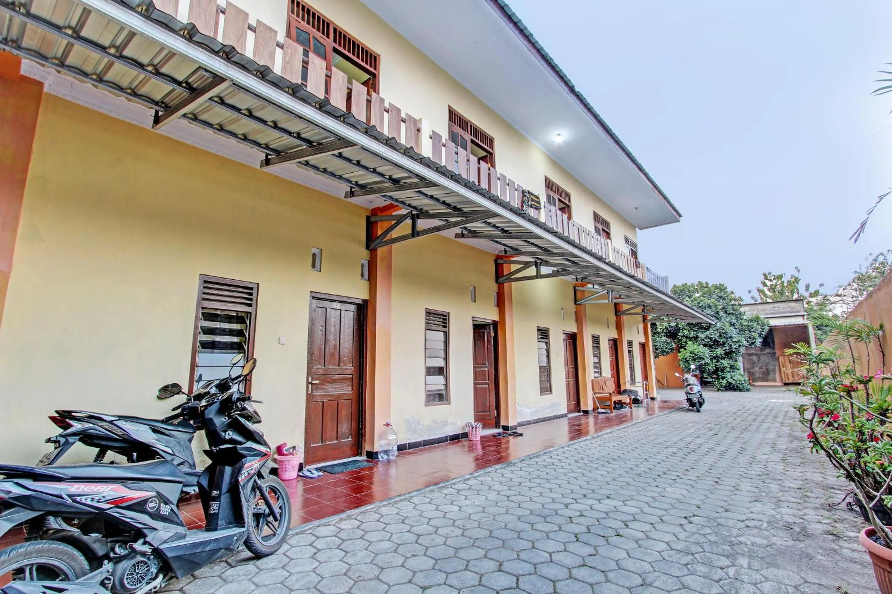 Lobby or reception in SPOT ON 93007 Guest House Lestari