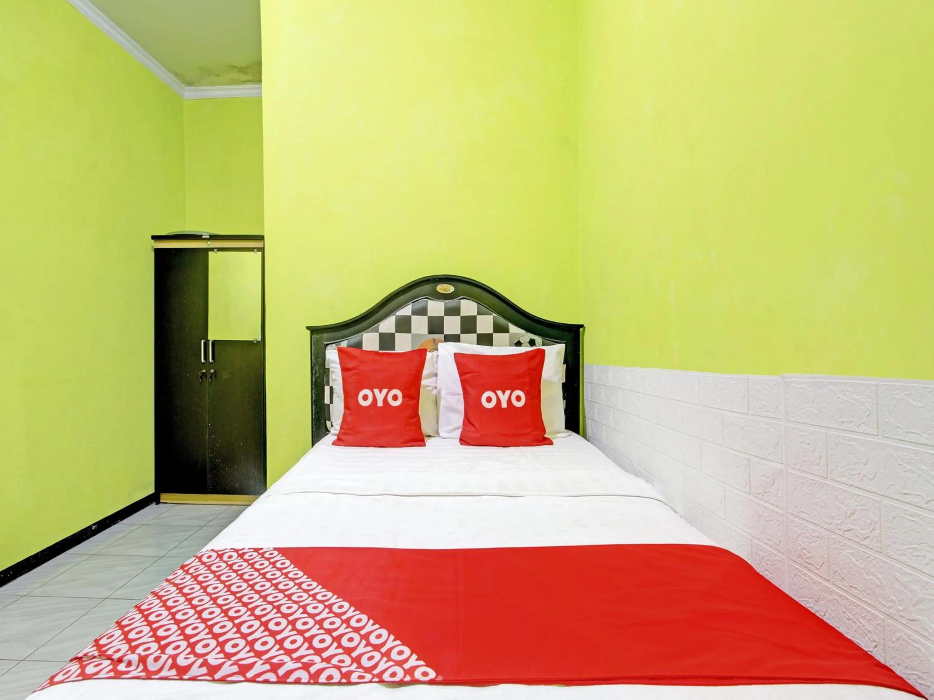 Bedroom in OYO 92998 Wiludjeng Guesthouse