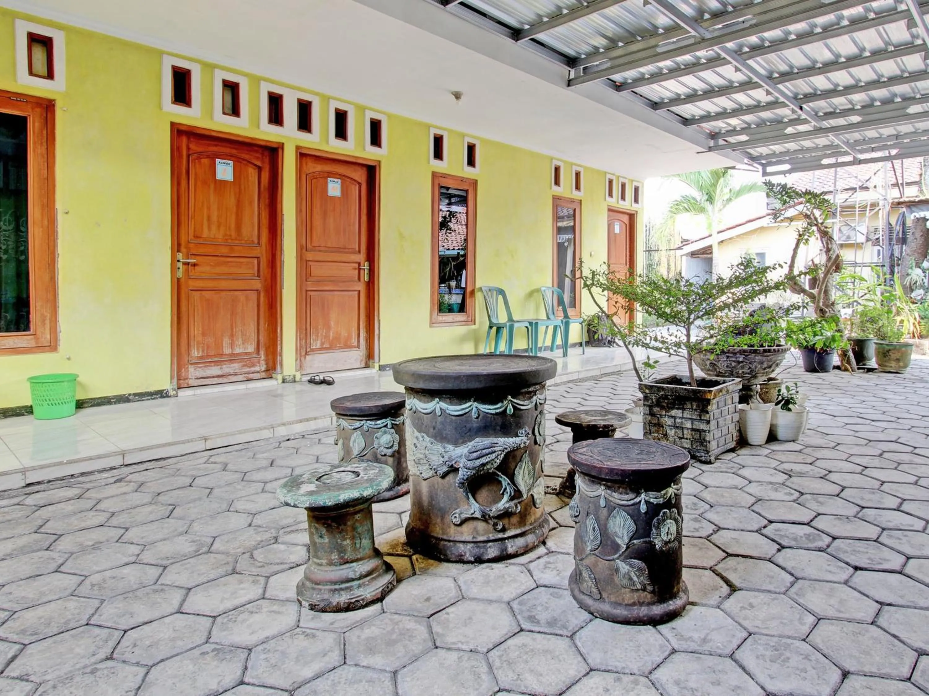 Lobby or reception in OYO 92998 Wiludjeng Guesthouse