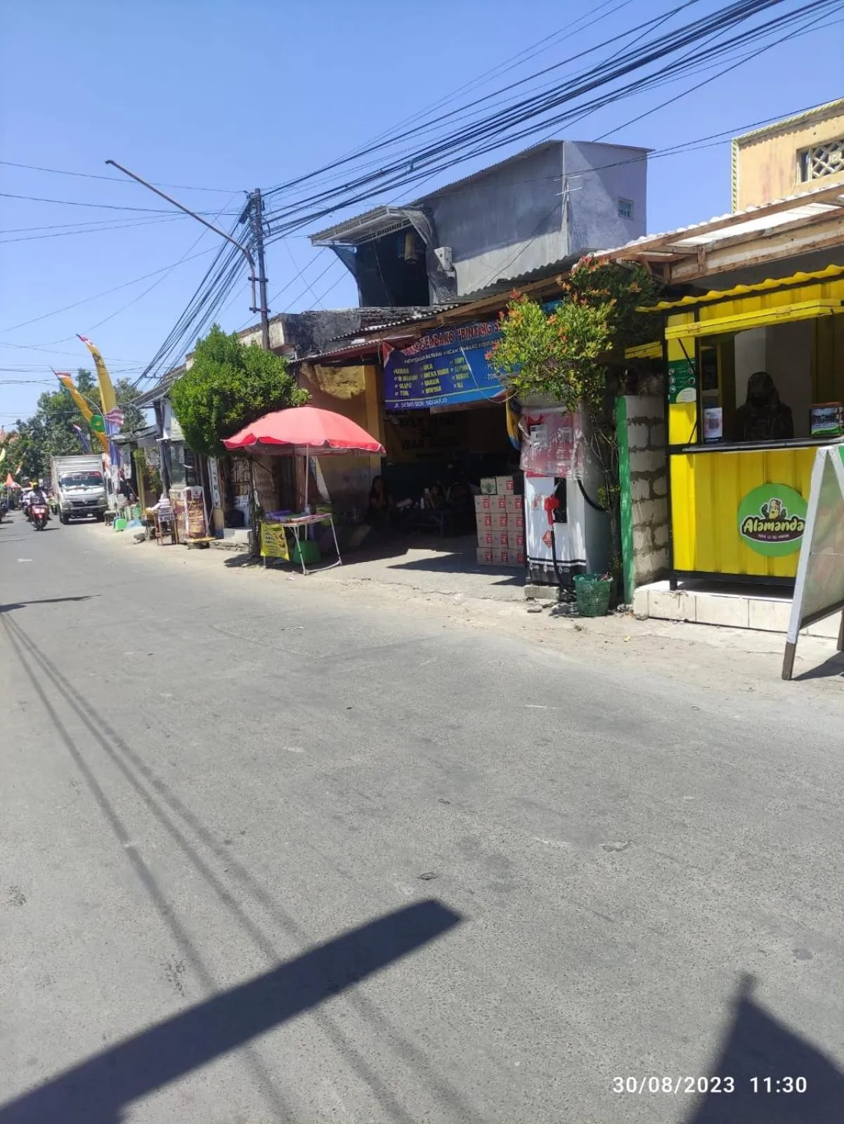 Facade/entrance in Hotel O Lina Homestay Syariah