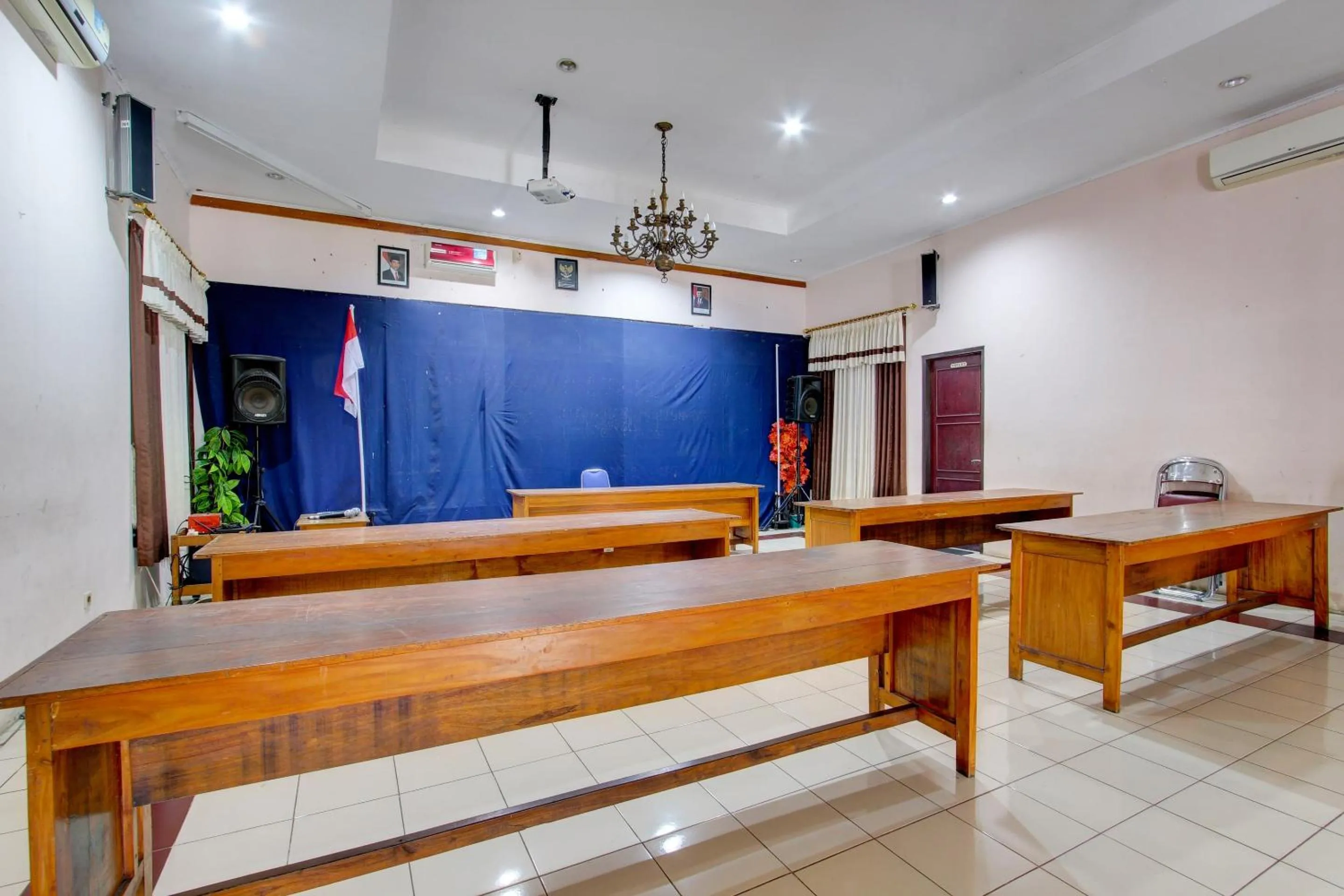 Lobby or reception in Capital O 93024 Hotel Ganesha