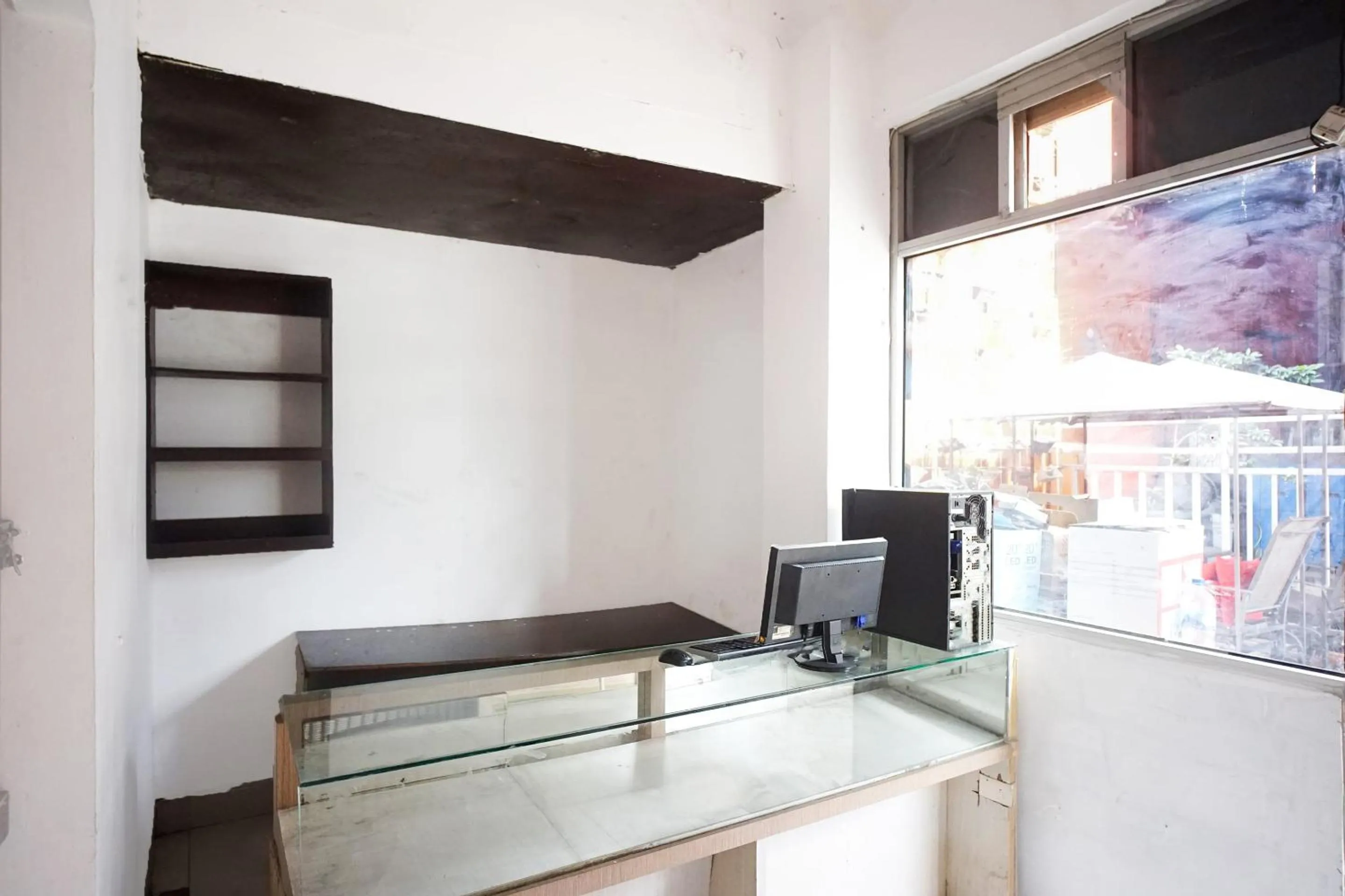 Lobby or reception in OYO 93003 B32 Homestay