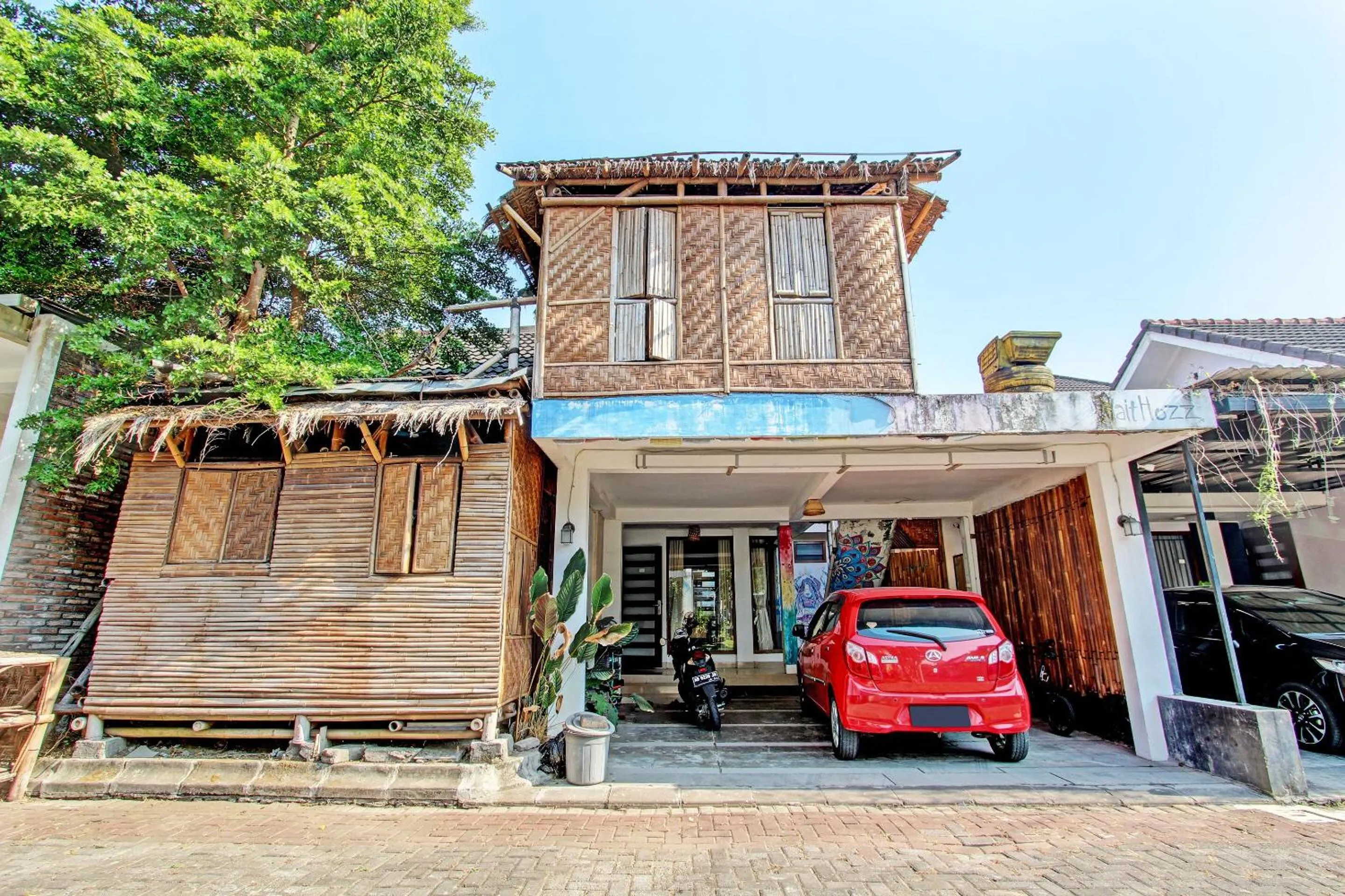 Facade/entrance in SPOT ON 93006 Waithozz Bunkbeds