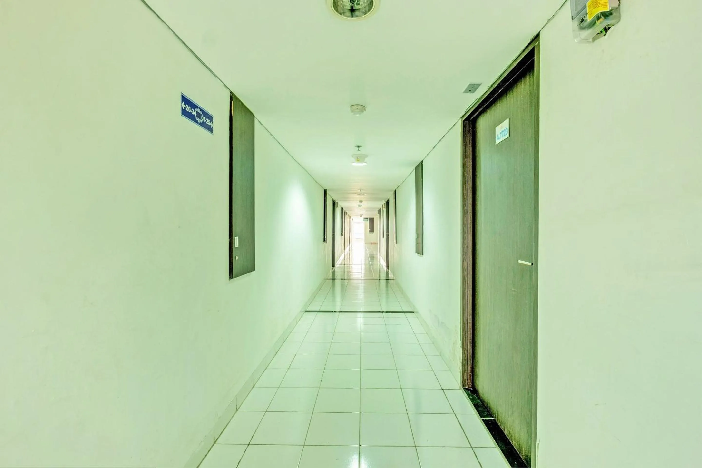 Lobby or reception in OYO Life Apartement Jarrdin By Fins Property