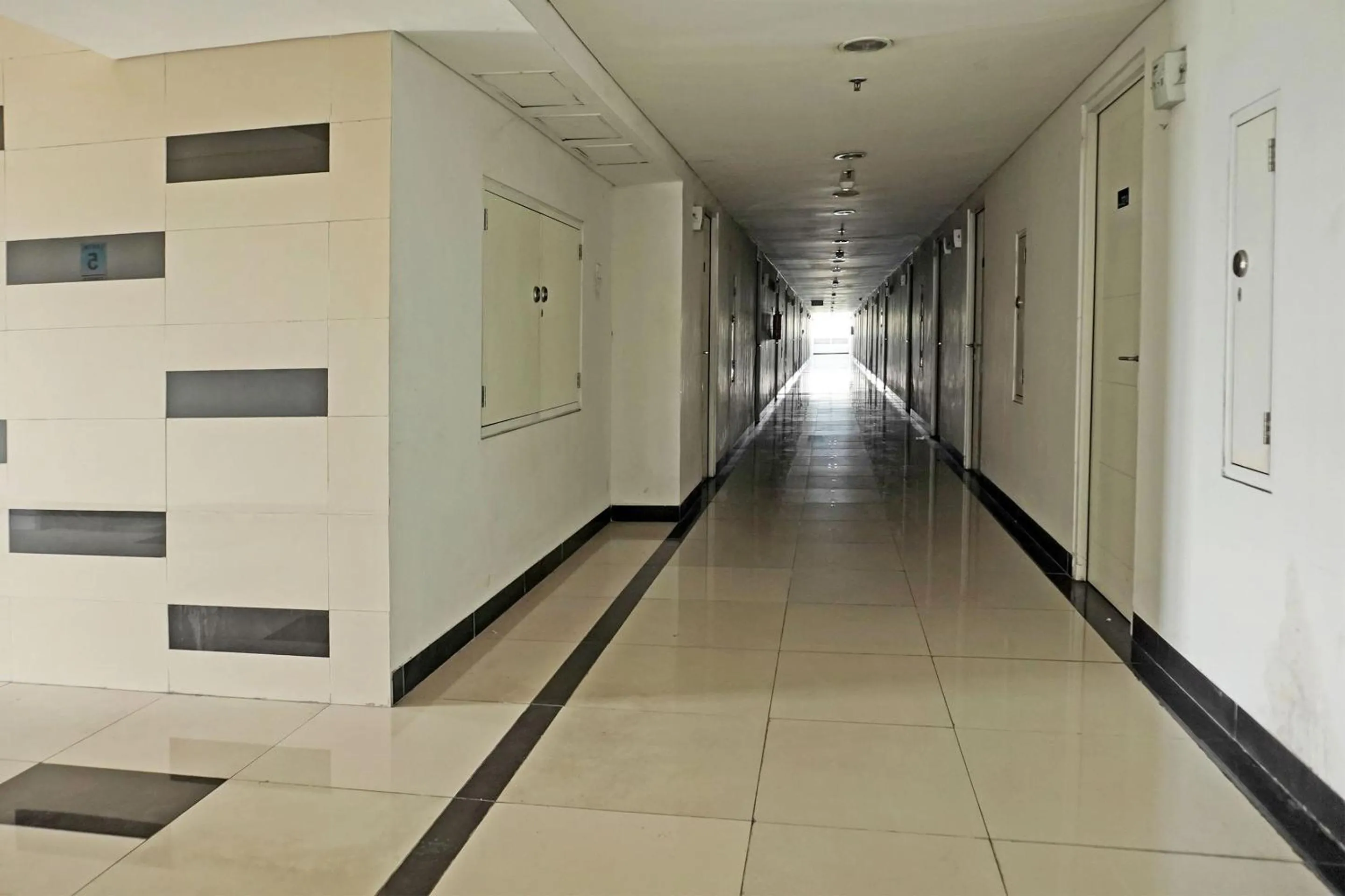 Lobby or reception in Collection O 92959 Apartement Sentraland Karawang By AT Room