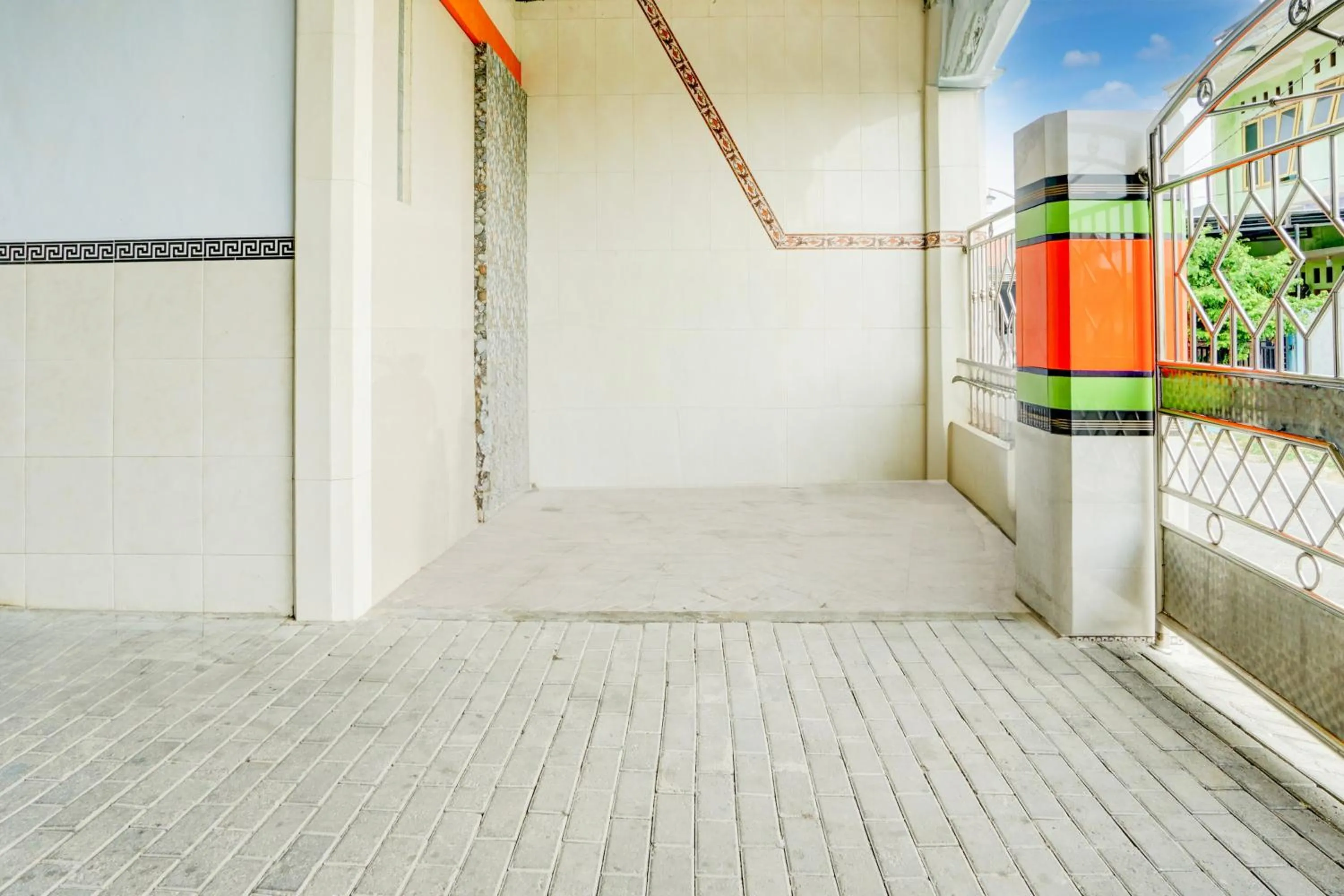 Lobby or reception in Hotel O Karman's Sari Homestay Syariah