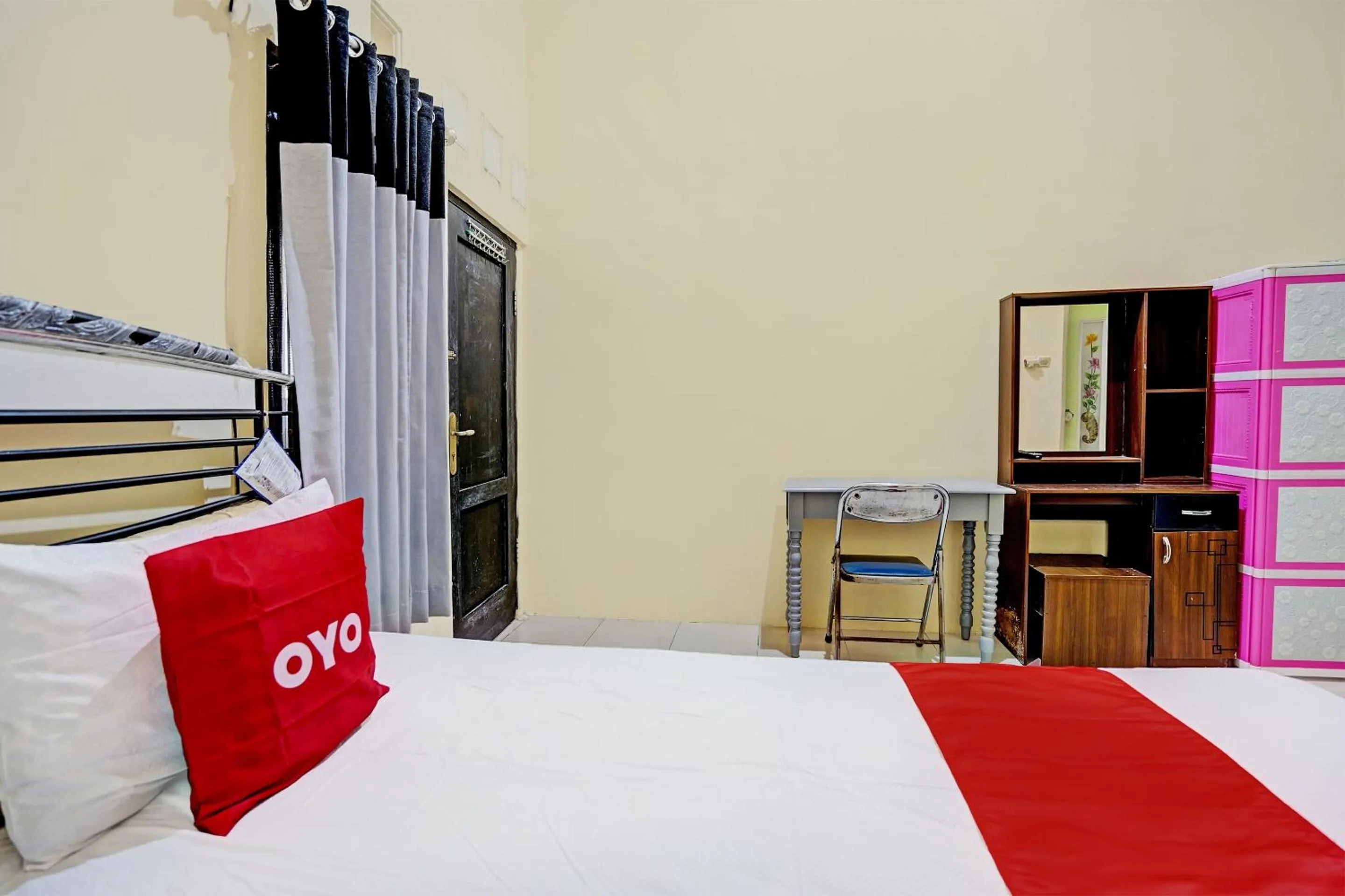 Bedroom, Bed in OYO Life 93032 Maju Mapan Homestay Syariah