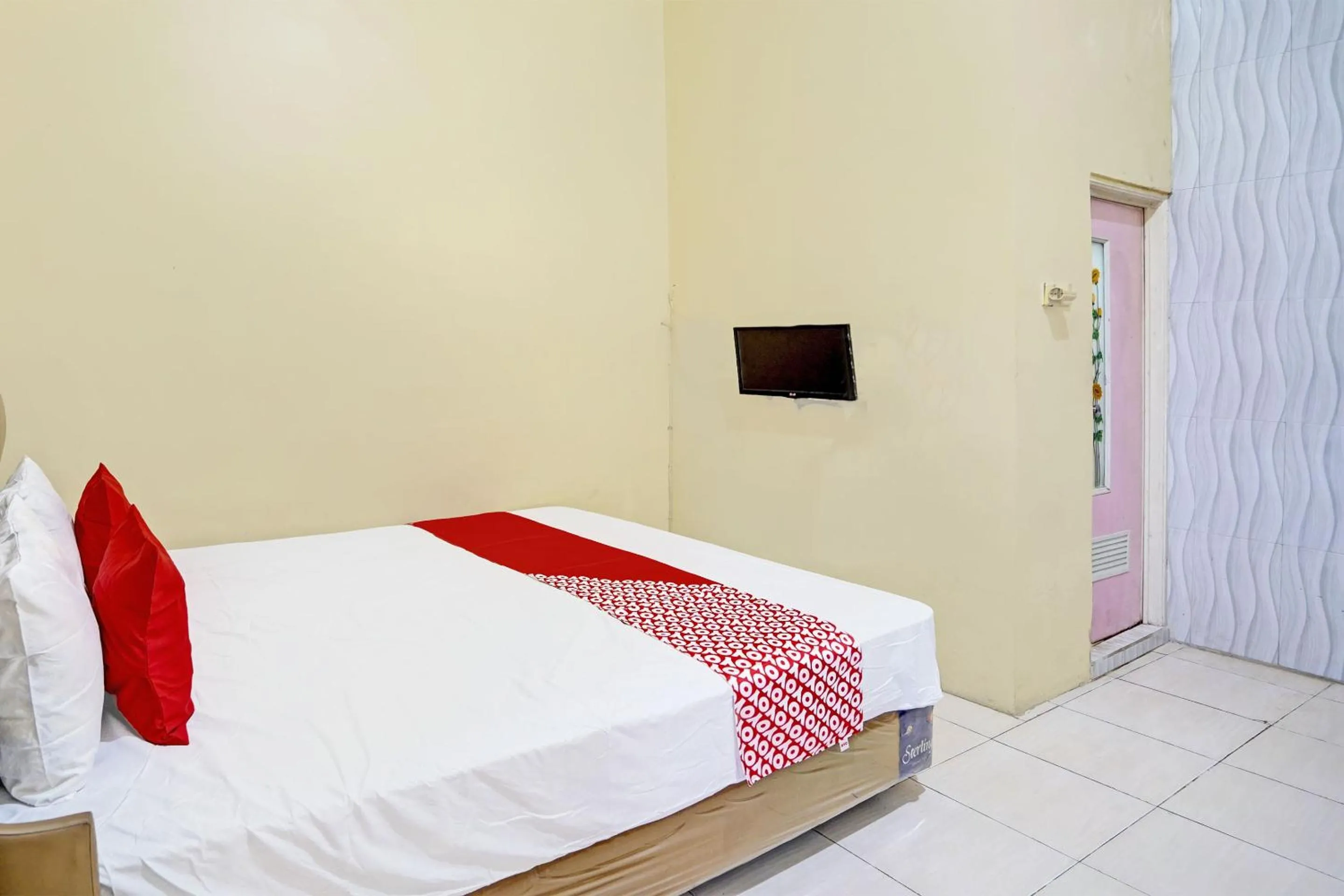 Bedroom, Bed in OYO Life 93032 Maju Mapan Homestay Syariah