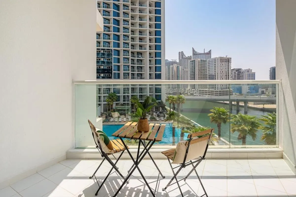 Frank Porter - DAMAC Prive