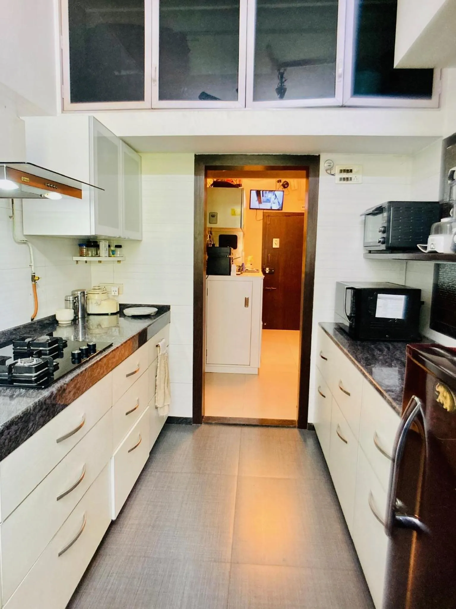 Communal kitchen in Apartment In Mumbai City Centre