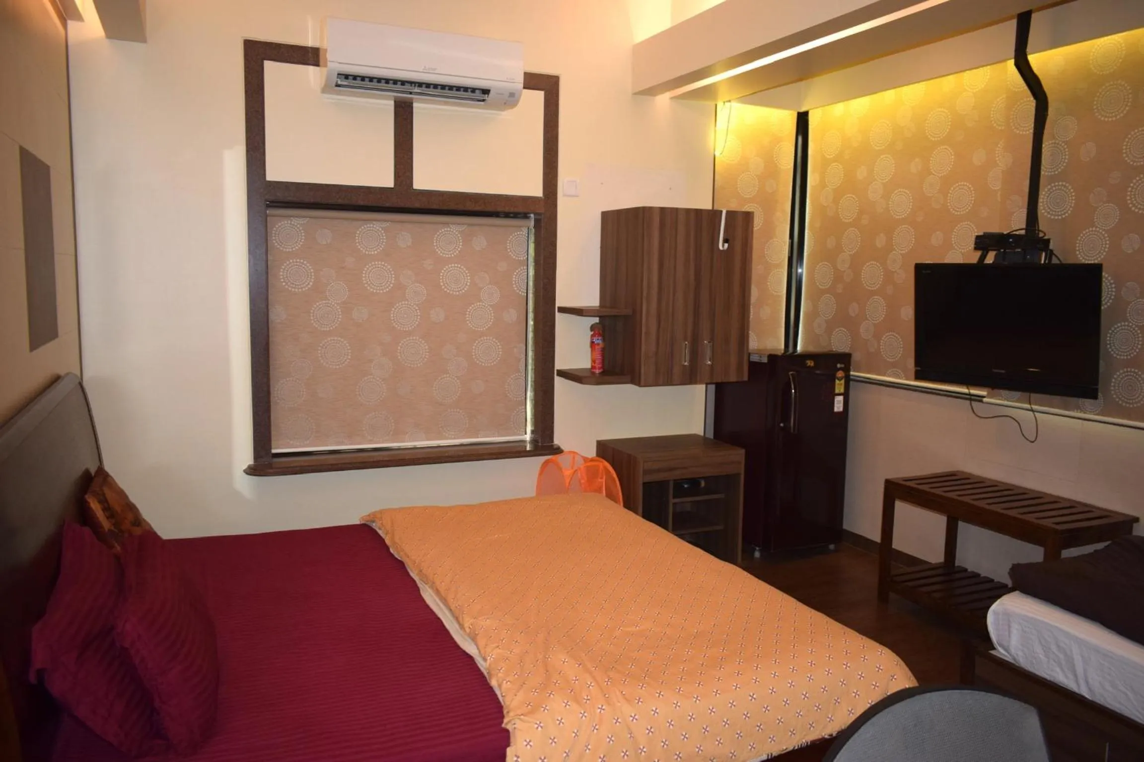 Bed in Apartment In Mumbai City Centre