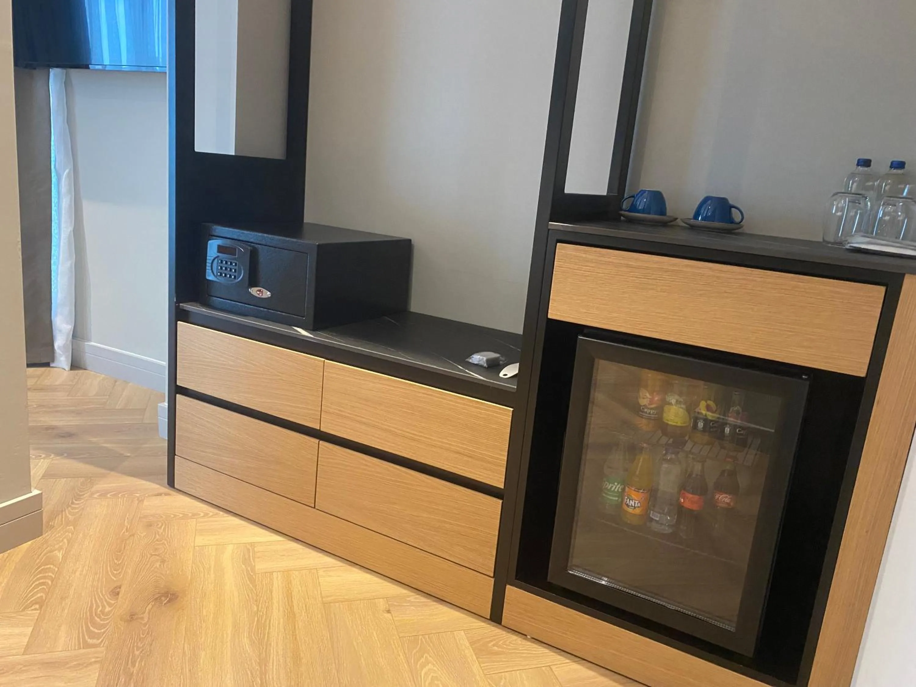 Kitchen or kitchenette in İn The Middle Hotel